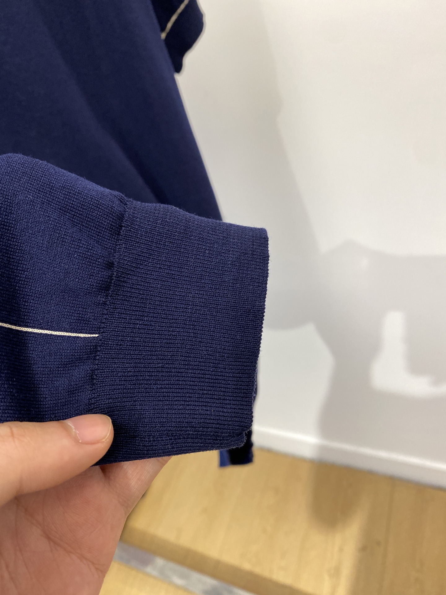 Brunello Cucinelli、2025最新款针织短袖T恤，帅气时尚，胸前精致刺绣图案logo，简
