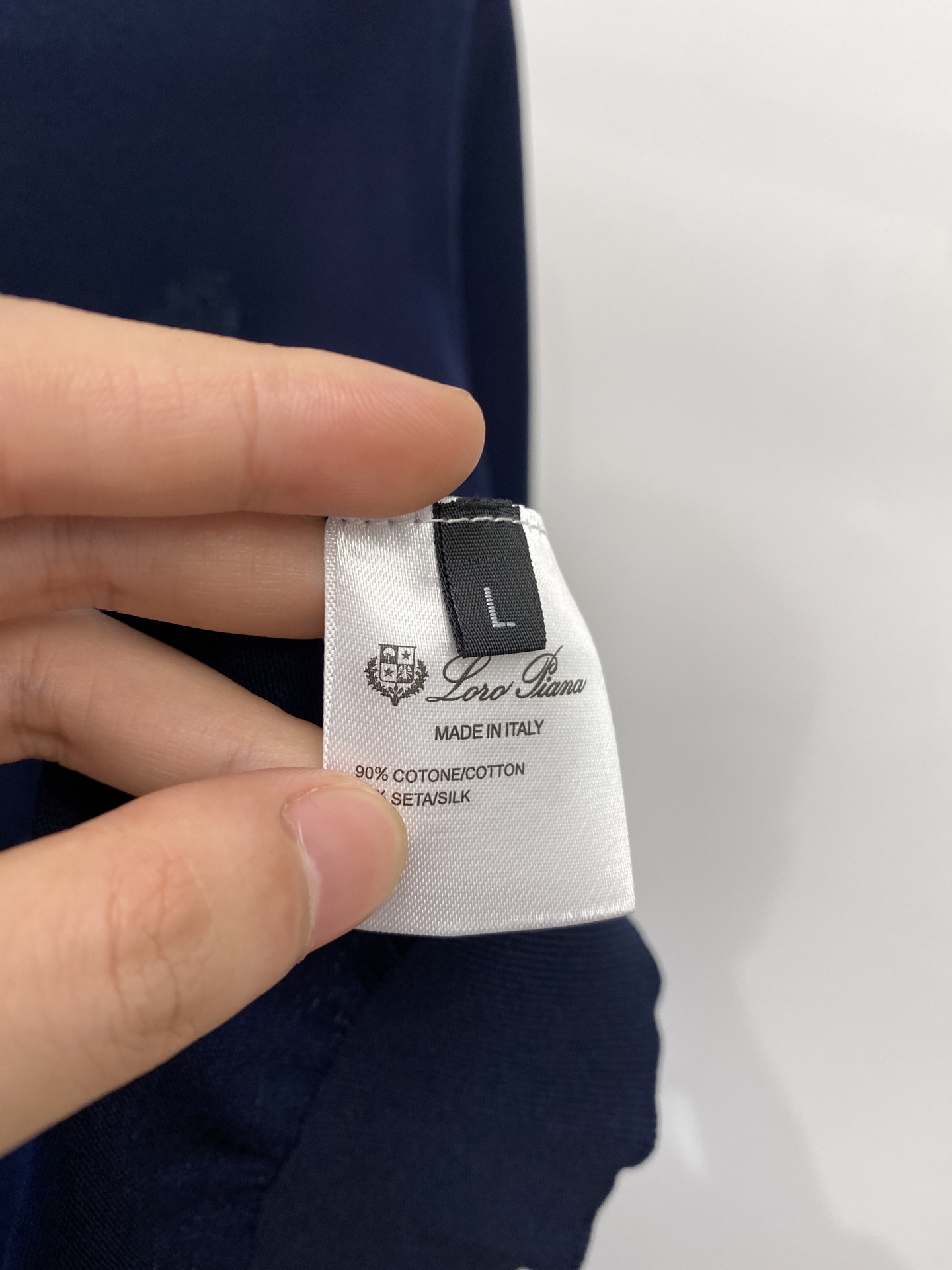 Brunello Cucinelli、2025最新款针织短袖T恤，帅气时尚，胸前精致刺绣图案logo，简