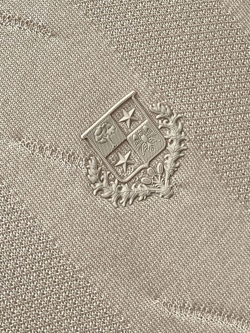 Brunello Cucinelli、2025最新款针织短袖T恤，帅气时尚，胸前精致刺绣图案logo，简