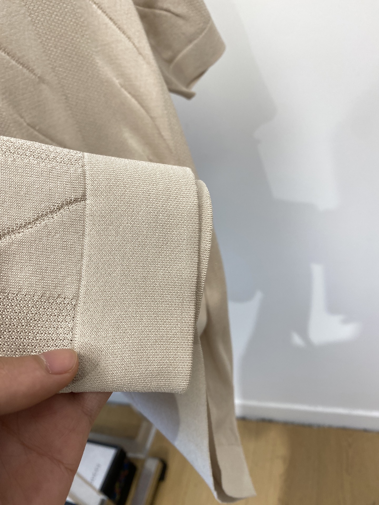 Brunello Cucinelli、2025最新款针织短袖T恤，帅气时尚，胸前精致刺绣图案logo，简