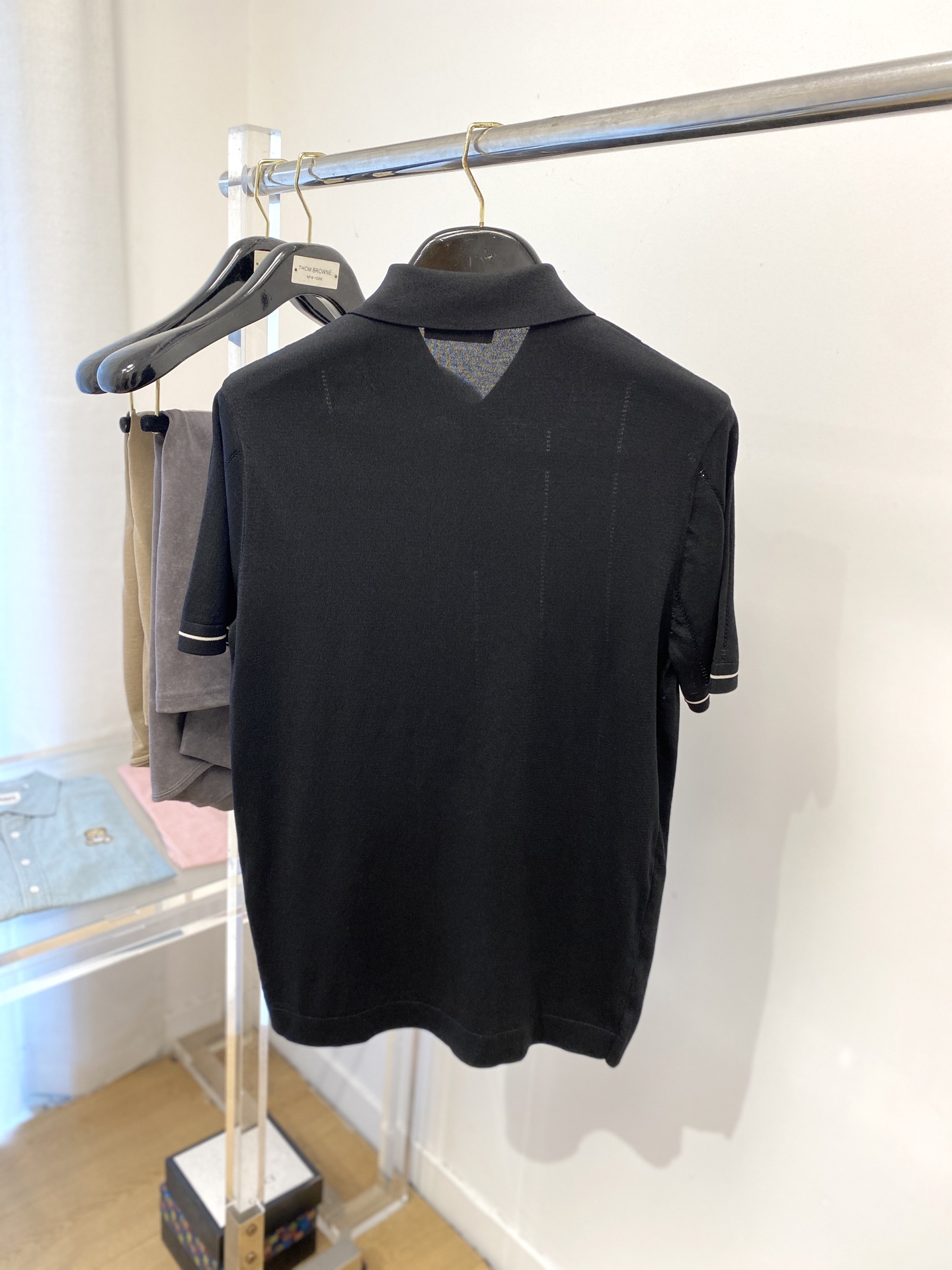 Brunello Cucinelli、2025最新款针织短袖T恤，帅气时尚，胸前精致刺绣图案logo，简