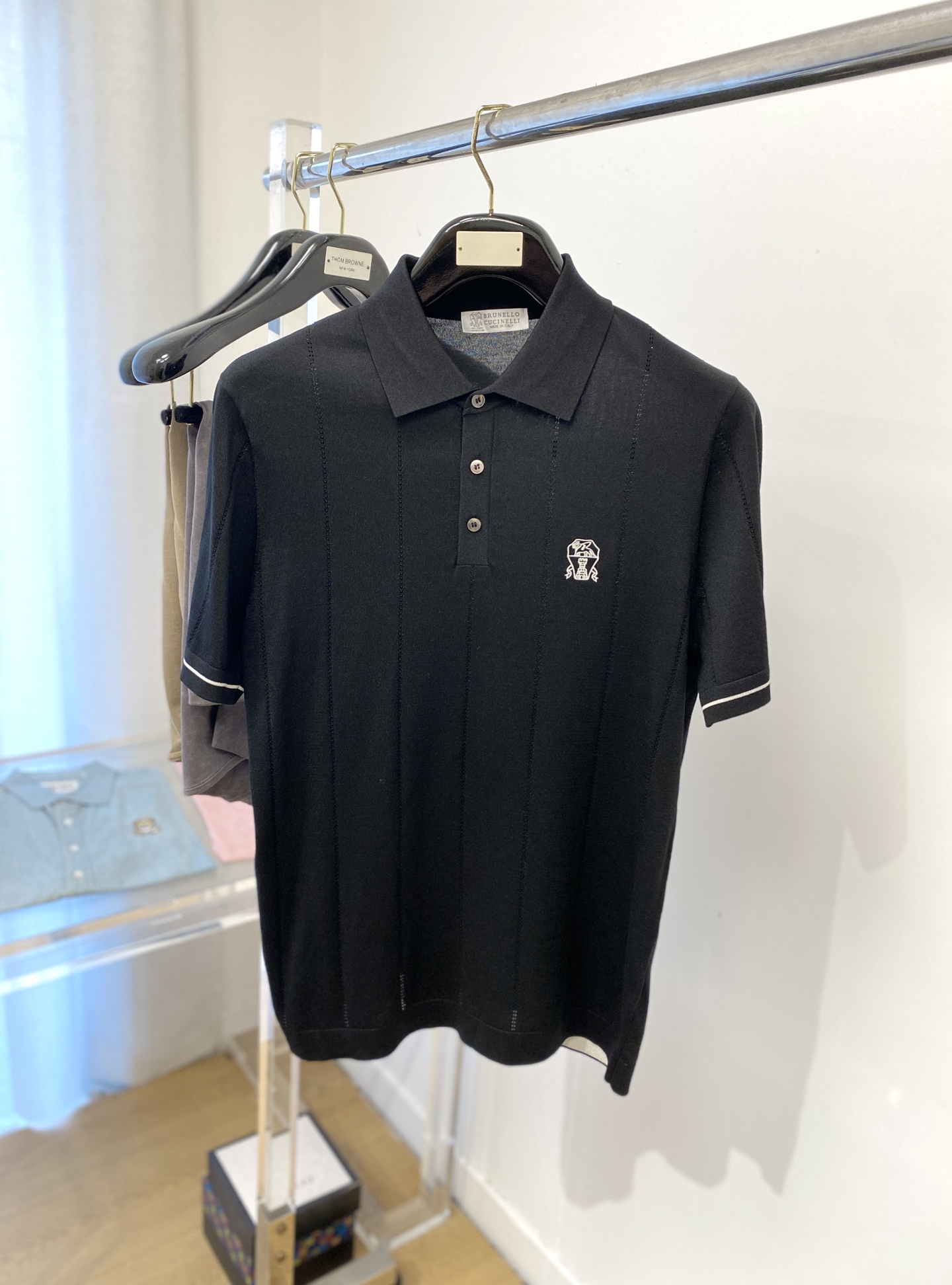 Brunello Cucinelli、2025最新款针织短袖T恤，帅气时尚，胸前精致刺绣图案logo，简