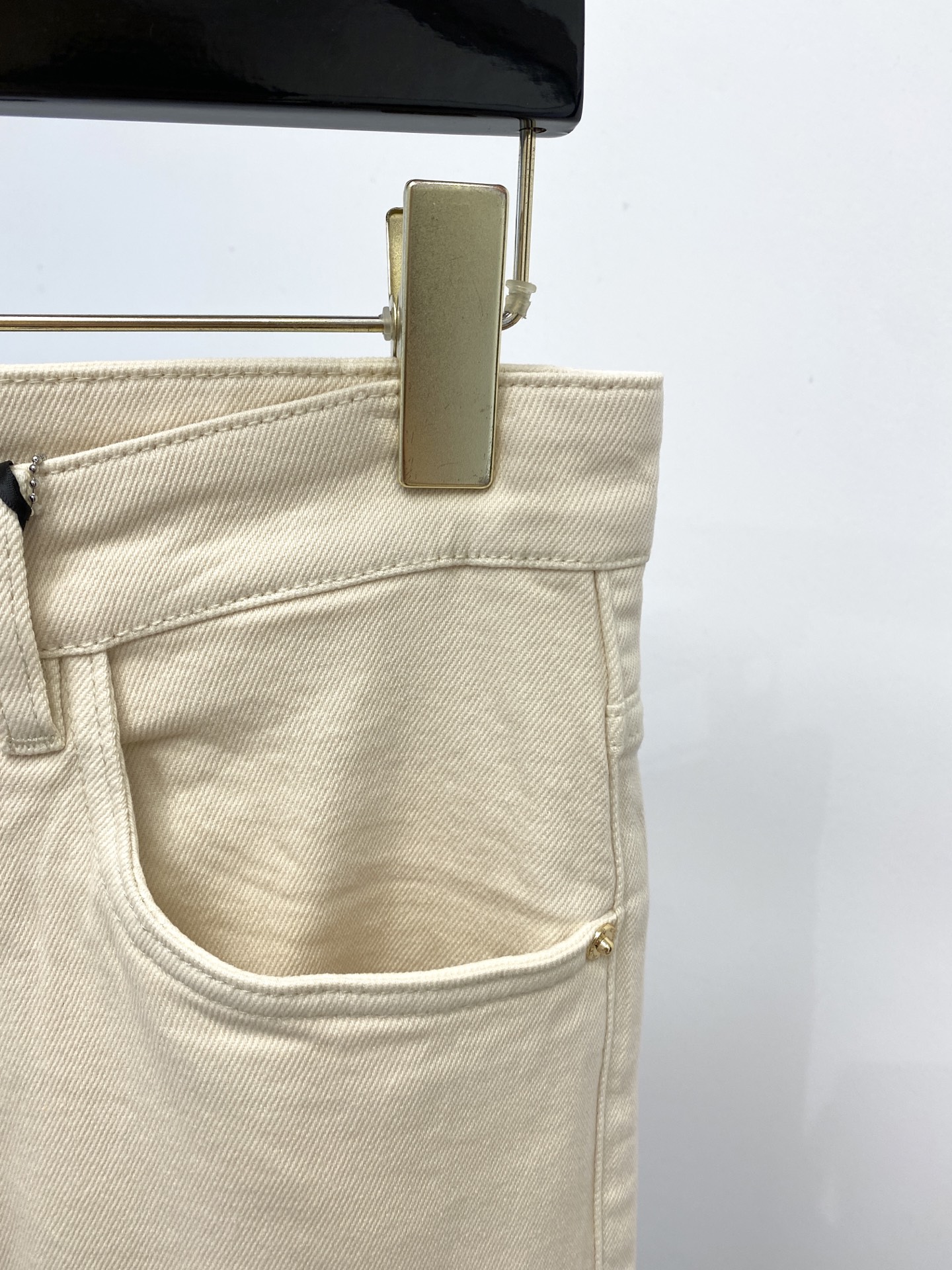 LV、2025最新品，专柜同步有售，原单狠货，水洗休闲牛仔裤，进口原版水洗弹力面料，舒适有弹性，原版五金