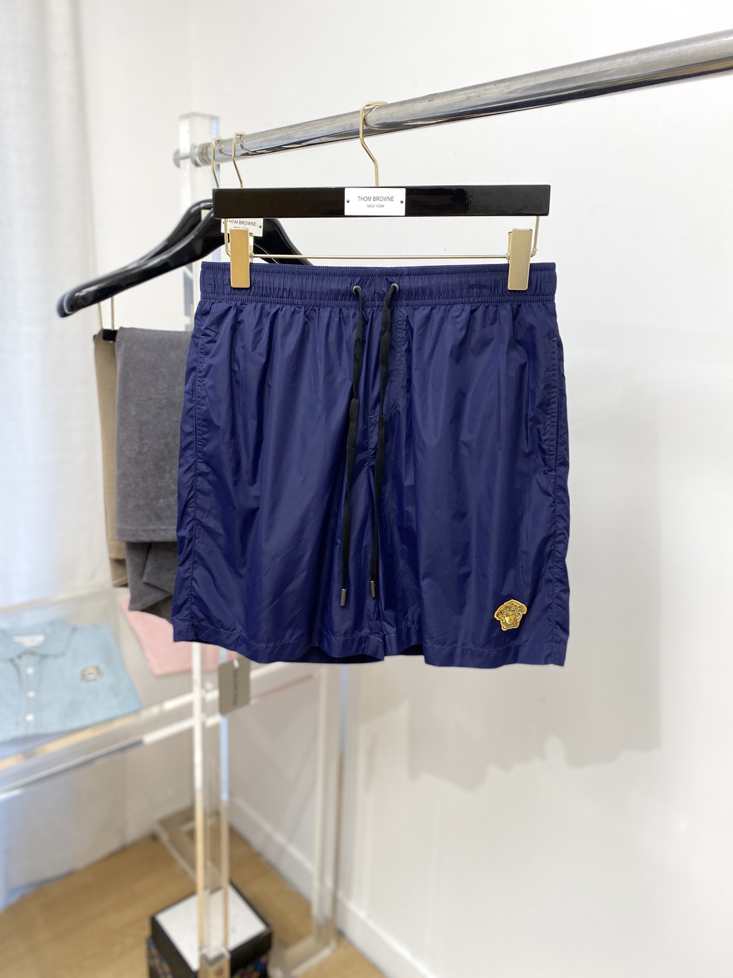 NO:451132,Versace, 2025 hot casual shorts, high elasticity and slimming, simple and versatile, with fine workmanship, every needle can be seen attentively. Many celebrities and internet celebrities love the most, lengthen their body proportions!  Micro-spin ^_^Comfortable fabric Details S-XXL, loro piana, versace, shorts, alexander wang19860909范思哲、2025爆款休闲短裤 高弹显瘦必爆简约百搭爆款,做工精细,每一针都看得到用心,超多明星网红最爱 拉长身材比例哦！微弹 ^_^舒适面料 细节体码数S-XXL,,loro piana,versace,shorts,alexander wang,Men's clothing