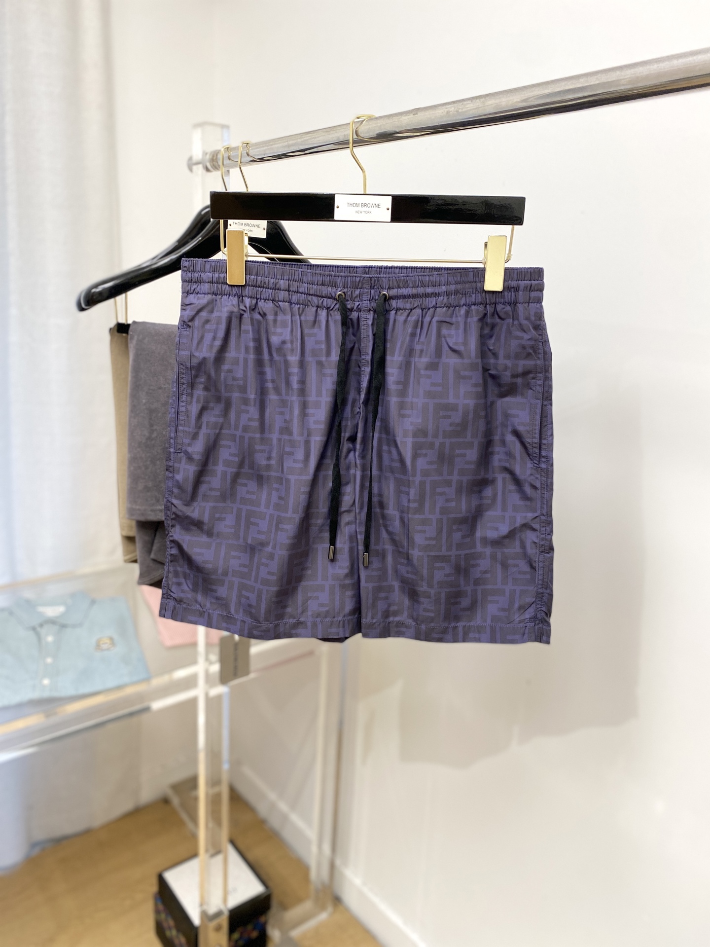 NO:451166,Fendi, 2025 hot casual shorts, high elasticity and slimming, simple and versatile, with fine workmanship, every needle can be seen with care, many celebrity celebrities love the most, lengthen the body proportions!  Micro-spin ^_^Comfortable fabric Details S-XXL, fendi, loro piana, shorts, alexander wang19860909芬迪、2025爆款休闲短裤 高弹显瘦必爆简约百搭爆款,做工精细,每一针都看得到用心,超多明星网红最爱 拉长身材比例哦！微弹 ^_^舒适面料 细节体码数S-XXL,,fendi,loro piana,shorts,alexander wang,Men's clothing