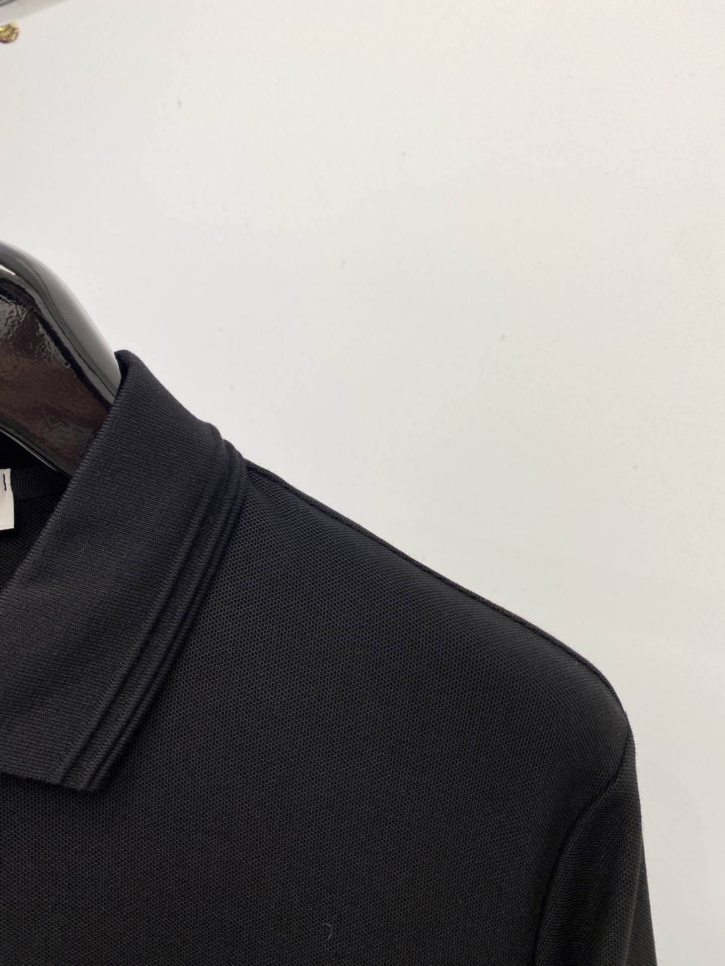 Hermes Men's Black Short Sleeve Polo Shirt with Embroidered Logo 4 i1750326982839 7434 0 2