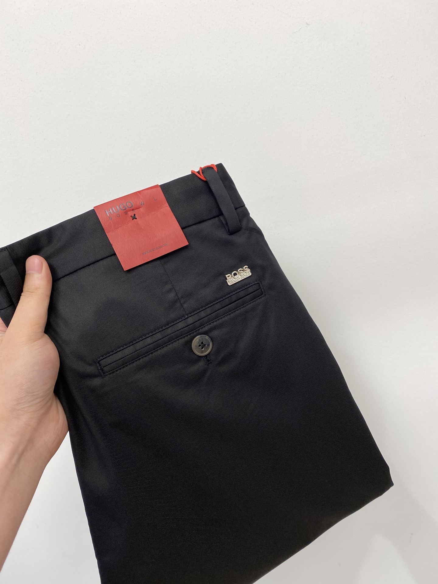 NO:451122,BOSS, 2025 hot casual trousers, high elasticity, slimming, simple and versatile hot products, fine workmanship, every needle can be seen attentively, many celebrity internet celebrities love the most, lengthen the body proportions!  Micro-spin ^_^Comfortable fabric Detailed body code 29-40,,alexander wang19860909BOSS、2025爆款休闲西裤 高弹显瘦必爆简约百搭爆款,做工精细,每一针都看得到用心,超多明星网红最爱 拉长身材比例哦！微弹 ^_^舒适面料 细节体码29-40,,alexander wang,Men's clothing