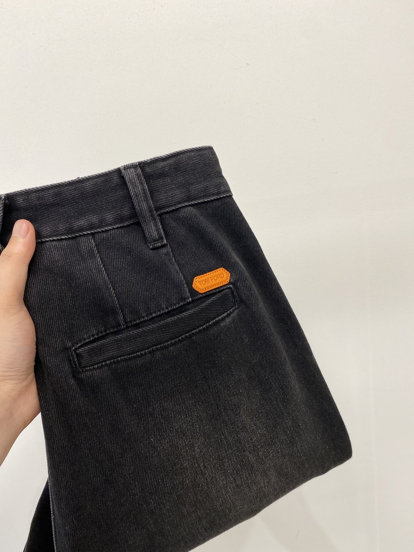 NO:449648,TF, 2025 latest products, special counters are available at the same time, original single-purpose goods, water-washed casual jeans, imported original washing elastic fabric, comfortable and elastic, original hardware and auxiliary decorative logo, super positive style, extremely high grade, counter quality, fashionable and stylish upper body, 29-38,,tom ford, jeans, alexander wang19860909TF、2025最新品,专柜同步有售,原单狠货,水洗休闲牛仔裤,进口原版水洗弹力面料,舒适有弹性,原版五金辅料装饰logo,版型超正,档次极高,专柜品质,上身时尚有型,码数29-38,,tom ford,jeans,alexander wang,Men's clothing