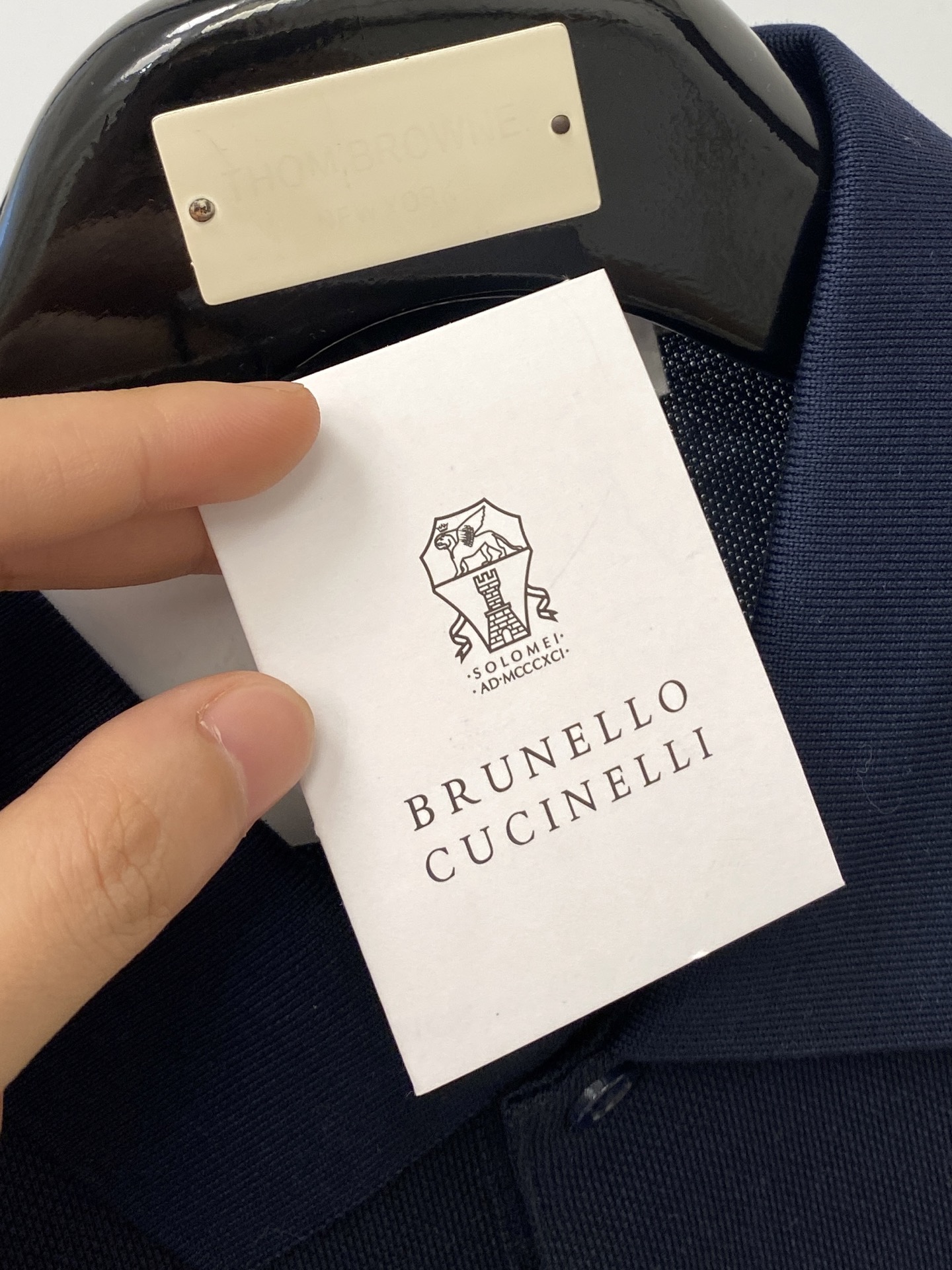 Brunello Cucinelli、2025最新款短袖T恤，帅气时尚，胸前精致刺绣图案logo，简约百