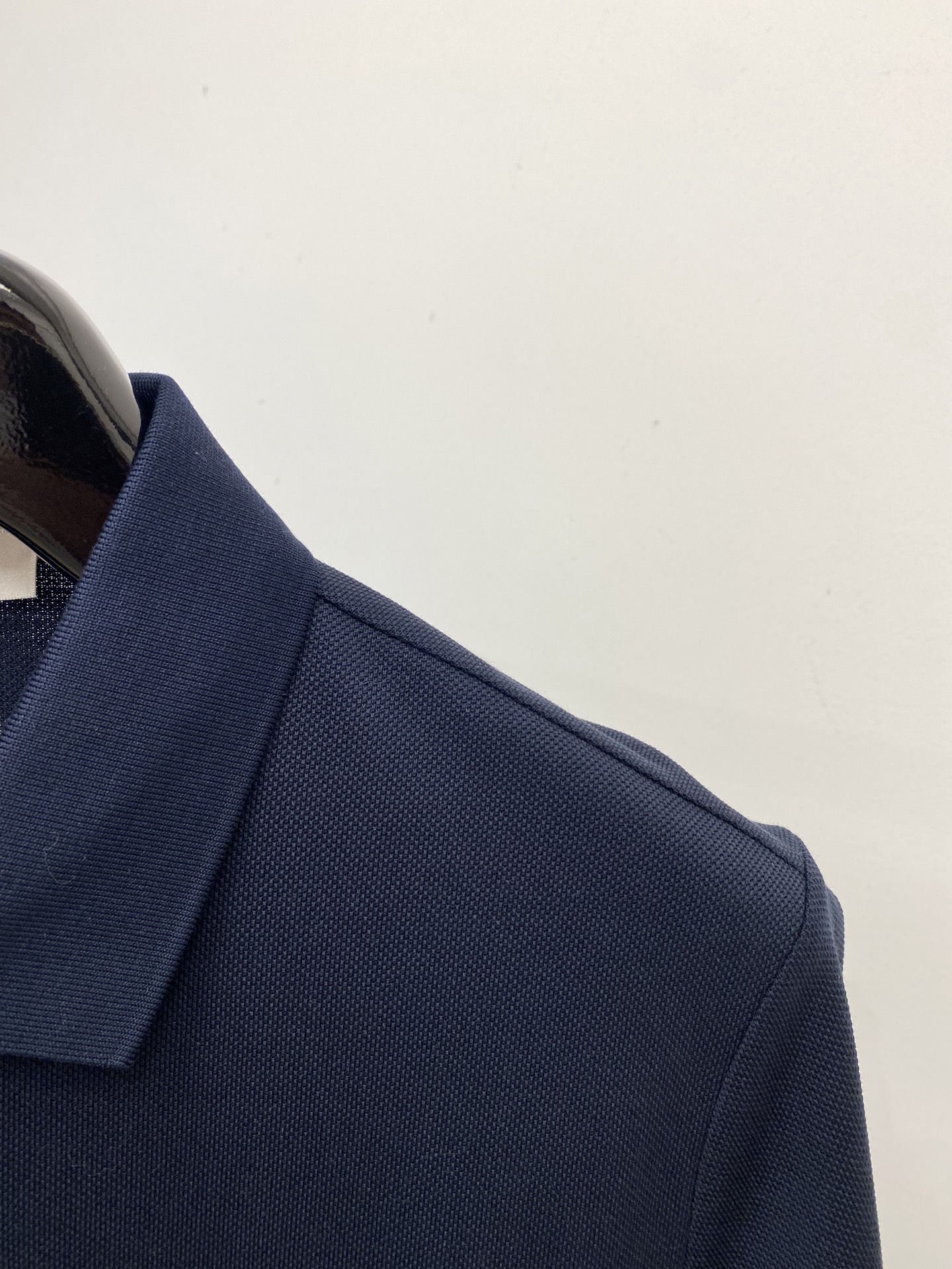 Brunello Cucinelli、2025最新款短袖T恤，帅气时尚，胸前精致刺绣图案logo，简约百