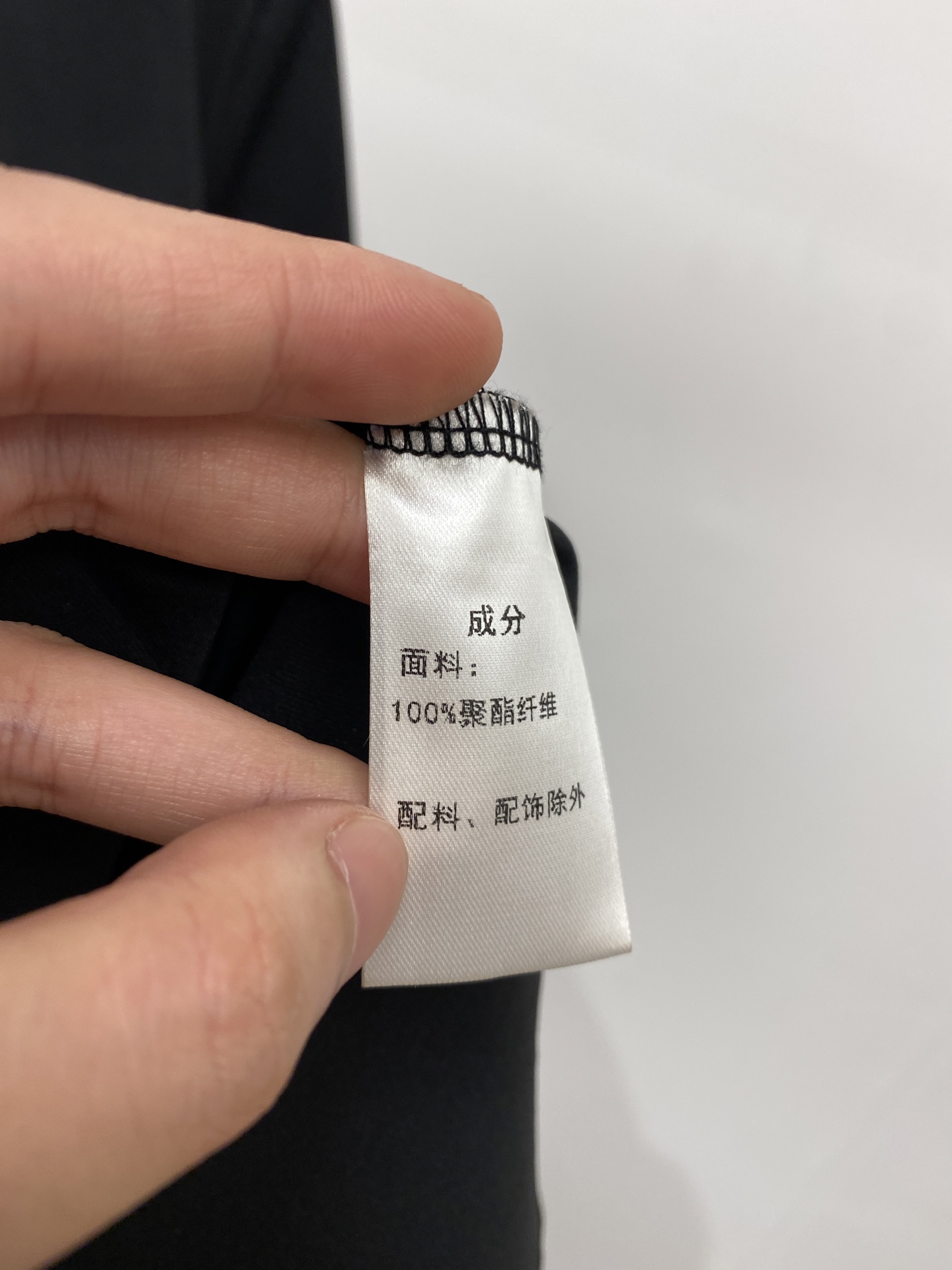始祖鸟、2025最新款短袖T恤，帅气时尚，胸前顶级印花图案logo，简约百搭款。面料棉 不仅挺括，保持潮