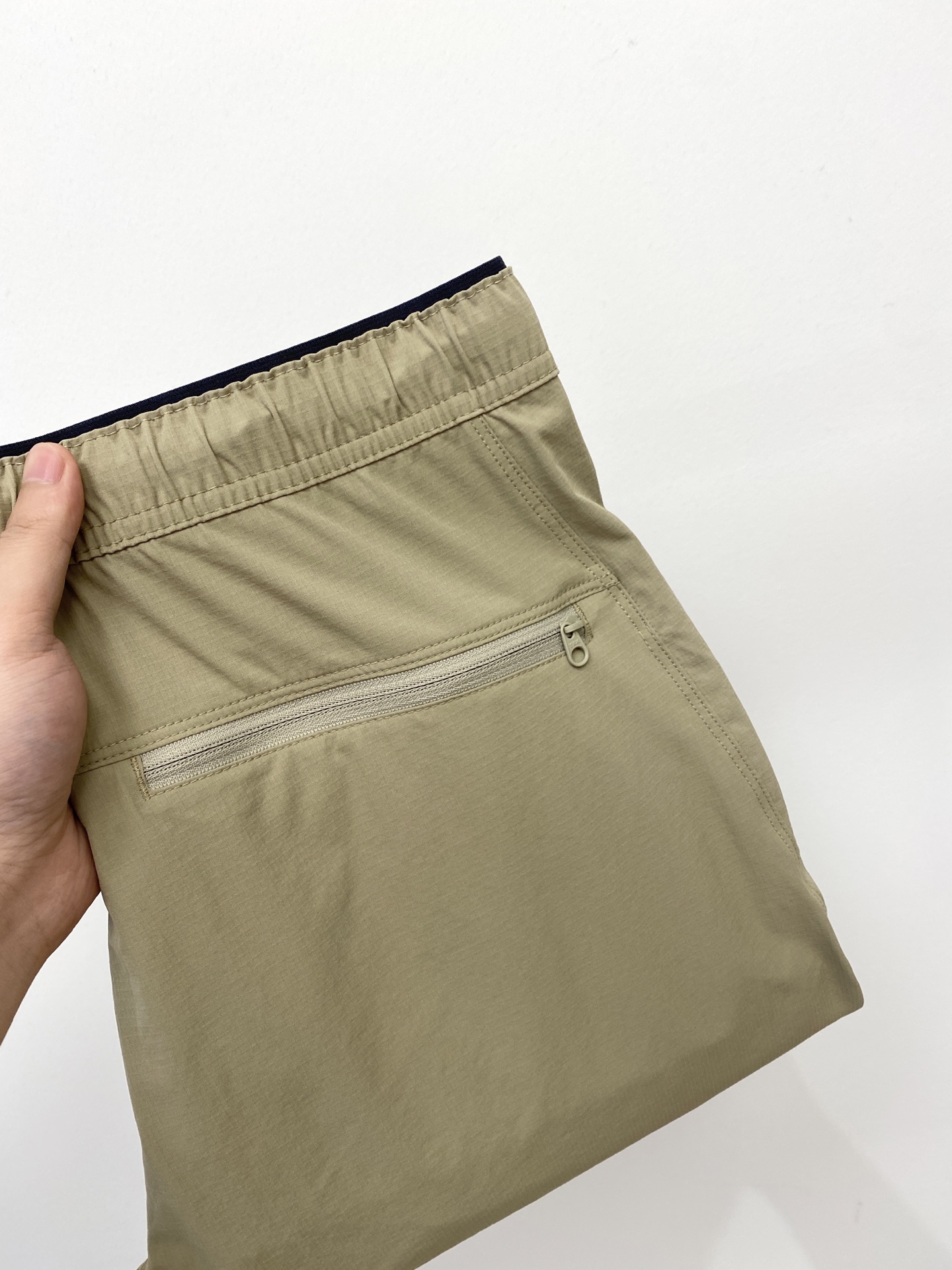 NO:425495,KAILAS fashion brand, 2025 hot casual pants, high elasticity and slimming, simple and versatile, with fine workmanship, every needle can be seen attentively, and many celebrity internet celebrities love the most, lengthen the body proportions!  Micro-spin ^_^Comfortable fabric Details M-4XL, loro piana, alexander wang19860909KAILAS 时尚潮牌、2025爆款休闲裤 高弹显瘦必爆简约百搭爆款,做工精细,每一针都看得到用心,超多明星网红最爱 拉长身材比例哦！微弹 ^_^舒适面料 细节体码数M-4XL,,loro piana,alexander wang,Men's clothing