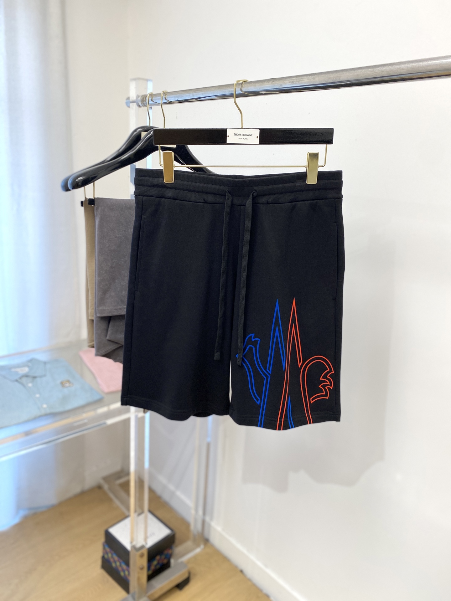 NO:425502,The 2025 hot casual shorts are very elastic and slimming. They are simple and versatile. They are finely made and can be seen with care. They are so popular that they can be seen with great care. Many celebrities and internet celebrities love each one. They lengthen their body proportions!  Micro-spin ^_^Comfortable fabric Details S-XL, loro piana, Moncler, shorts, alexander wang19860909蒙口、2025爆款休闲短裤 高弹显瘦必爆简约百搭爆款,做工精细,每一针都看得到用心,超多明星网红最爱 拉长身材比例哦！微弹 ^_^舒适面料 细节体码数S-XL,,loro piana,Moncler,shorts,alexander wang,Men's clothing