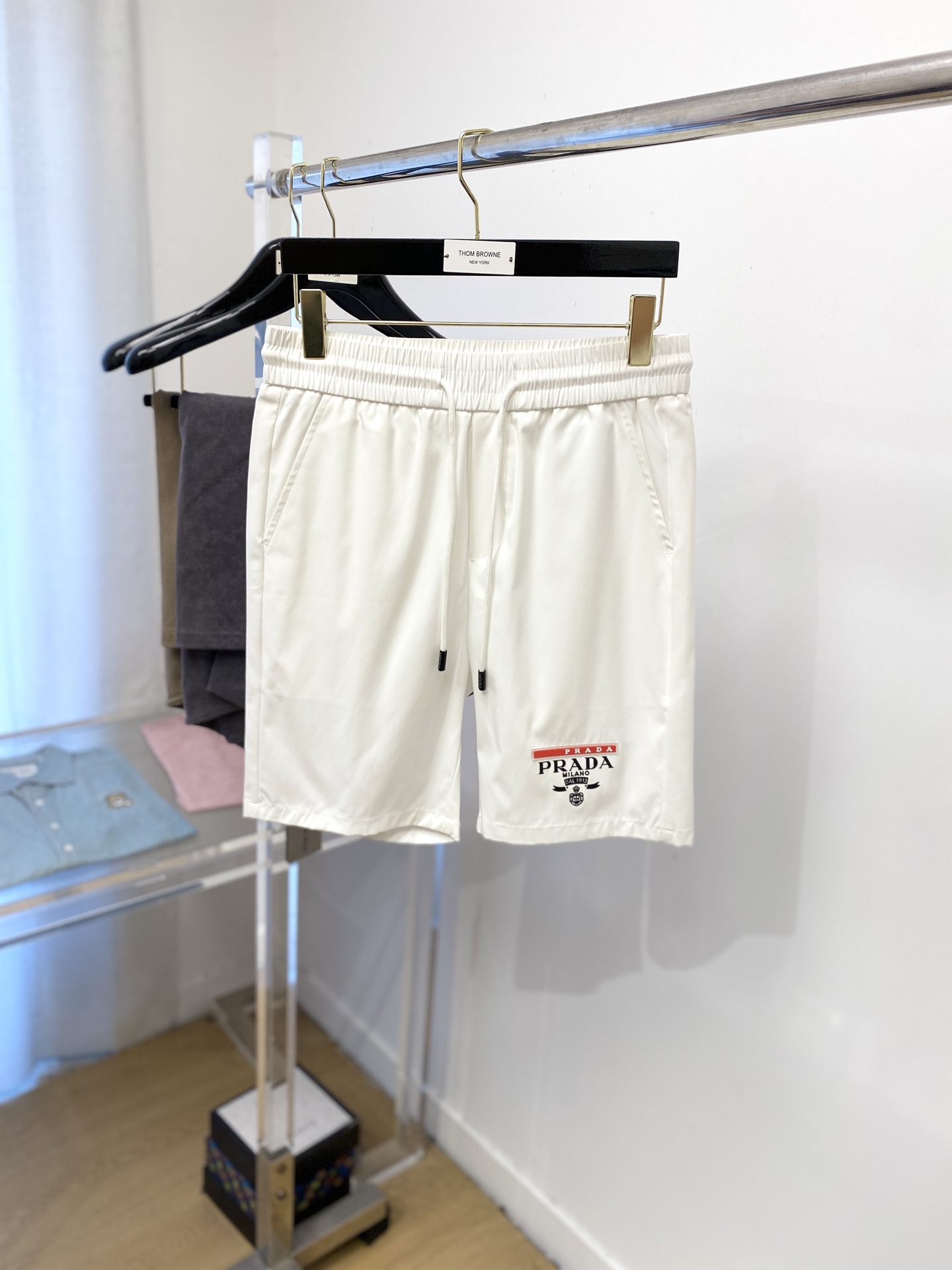 NO:425569,Prada, 2025 hot casual shorts, high elasticity and slimming, simple and versatile, with fine workmanship, every needle can be seen with care, many celebrity celebrities love the most, lengthen the body proportions!  Micro-spin ^_^Comfortable fabric Details M-3Xl, prada, shorts, alexander wang19860909普拉达、2025爆款休闲短裤 高弹显瘦必爆简约百搭爆款,做工精细,每一针都看得到用心,超多明星网红最爱 拉长身材比例哦！微弹 ^_^舒适面料 细节体码数M-3Xl,,prada,shorts,alexander wang,Men's clothing