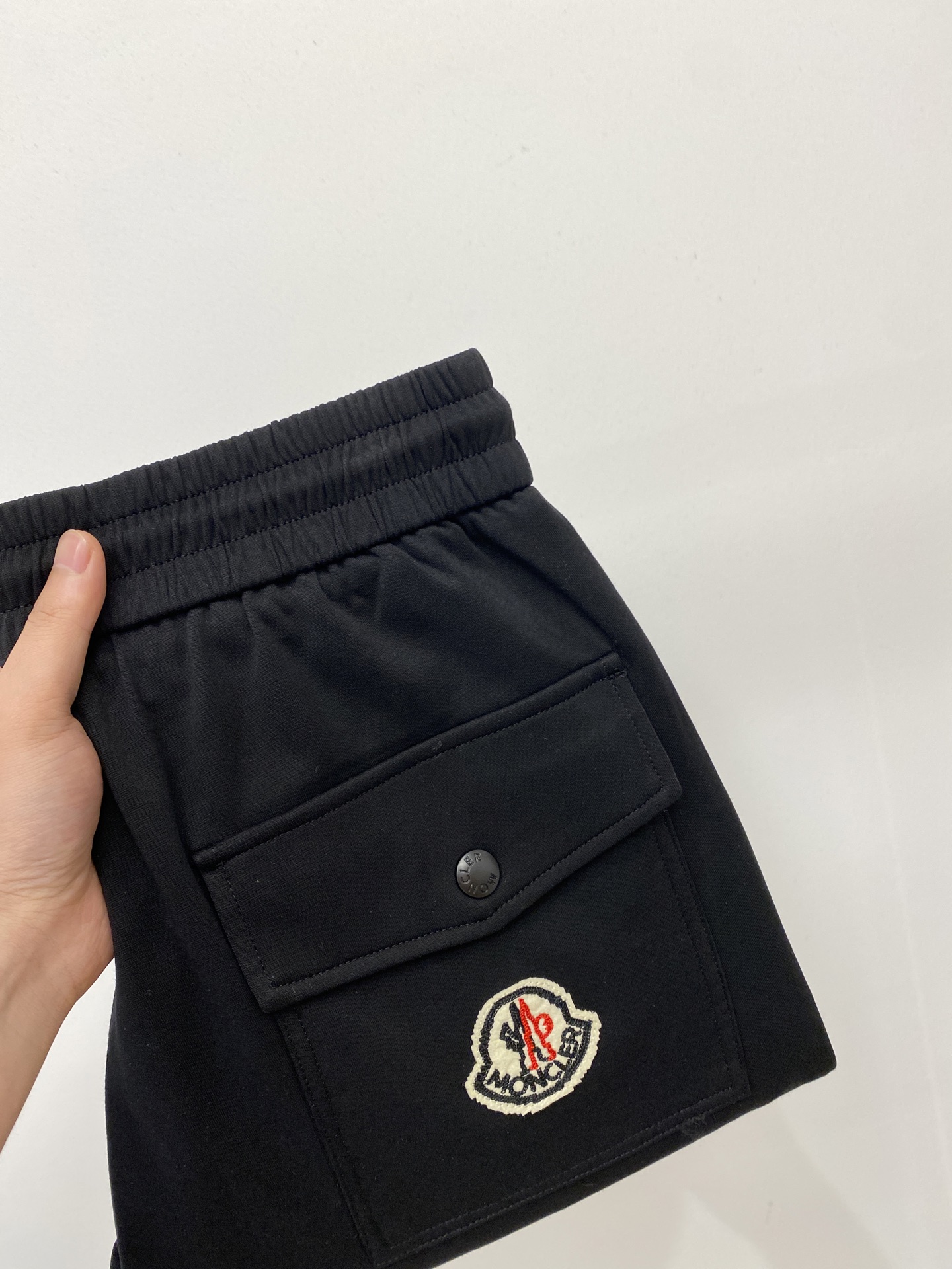 NO:449675,The 2025 hot casual pants are very elastic and slimming. They are simple and versatile. They are finely made and can be seen with care. They are so popular that they can be seen with great care. Many celebrities and internet celebrities love the most. They will lengthen their body proportions!  Micro-spin ^_^Comfortable fabric Details M-3XL, loro piana, Moncler, alexander wang19860909蒙口、2025爆款休闲裤 高弹显瘦必爆简约百搭爆款,做工精细,每一针都看得到用心,超多明星网红最爱 拉长身材比例哦！微弹 ^_^舒适面料 细节体码数M-3XL,,loro piana,Moncler,alexander wang,Men's clothing