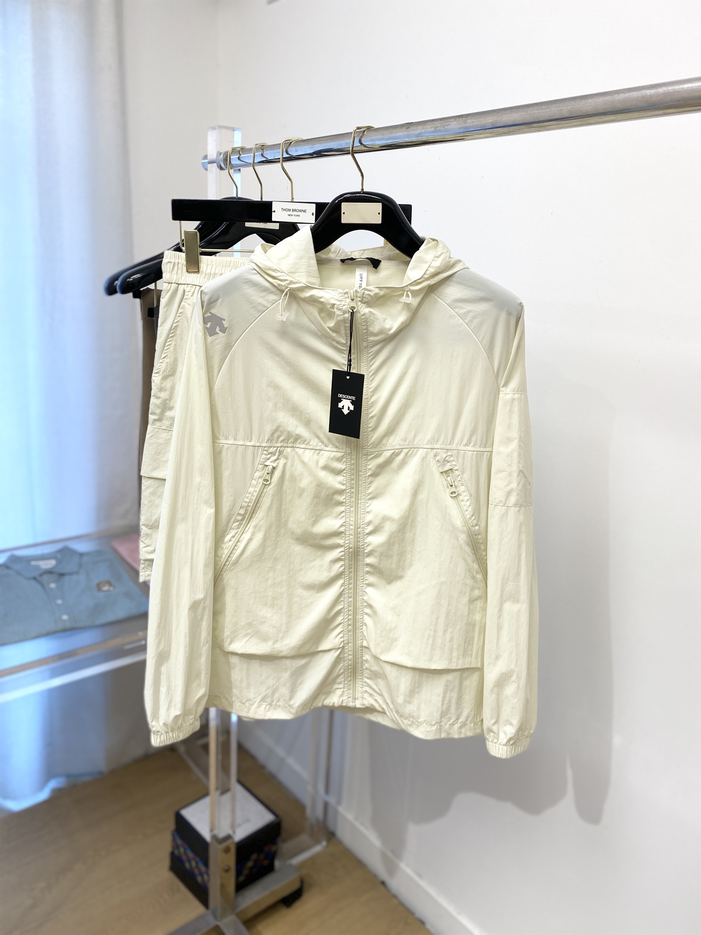 NO:437163,DESCENTE, the latest products in 2025, fashionable and casual sun protection set, top-grade original fabrics, comfortable to wear, good moisture absorption and breathability, and extremely high color fastness!  Both the inside and the outside are very outstanding. The M-3XL set, alexander wang19860909DESCENTE迪桑特、2025最新品,时尚休闲防晒套装,顶级原版面料打造,穿着舒适,吸湿性透气性都非常良好,色牢度超高！无论内搭还是外穿都非常出彩码数M-3XL 一套,,alexander wang,Men's clothing