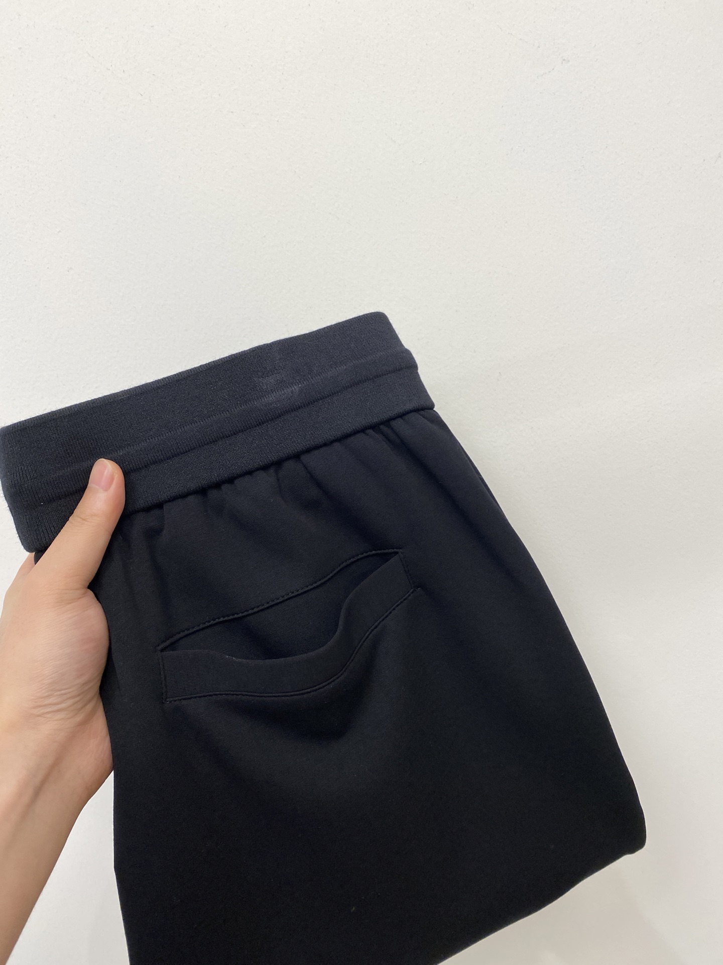 NO:442077,LP, 2025 hot casual pants, high elasticity and slimming, simple and versatile, with fine workmanship, every needle can be seen attentively. Many celebrities and internet celebrities love the most, lengthen their body proportions!  Micro-spin ^_^Comfortable fabric Details M-3XL, loro piana, alexander wang19860909LP、2025爆款休闲裤 高弹显瘦必爆简约百搭爆款,做工精细,每一针都看得到用心,超多明星网红最爱 拉长身材比例哦！微弹 ^_^舒适面料 细节体码数M-3XL,,loro piana,alexander wang,Men's clothing