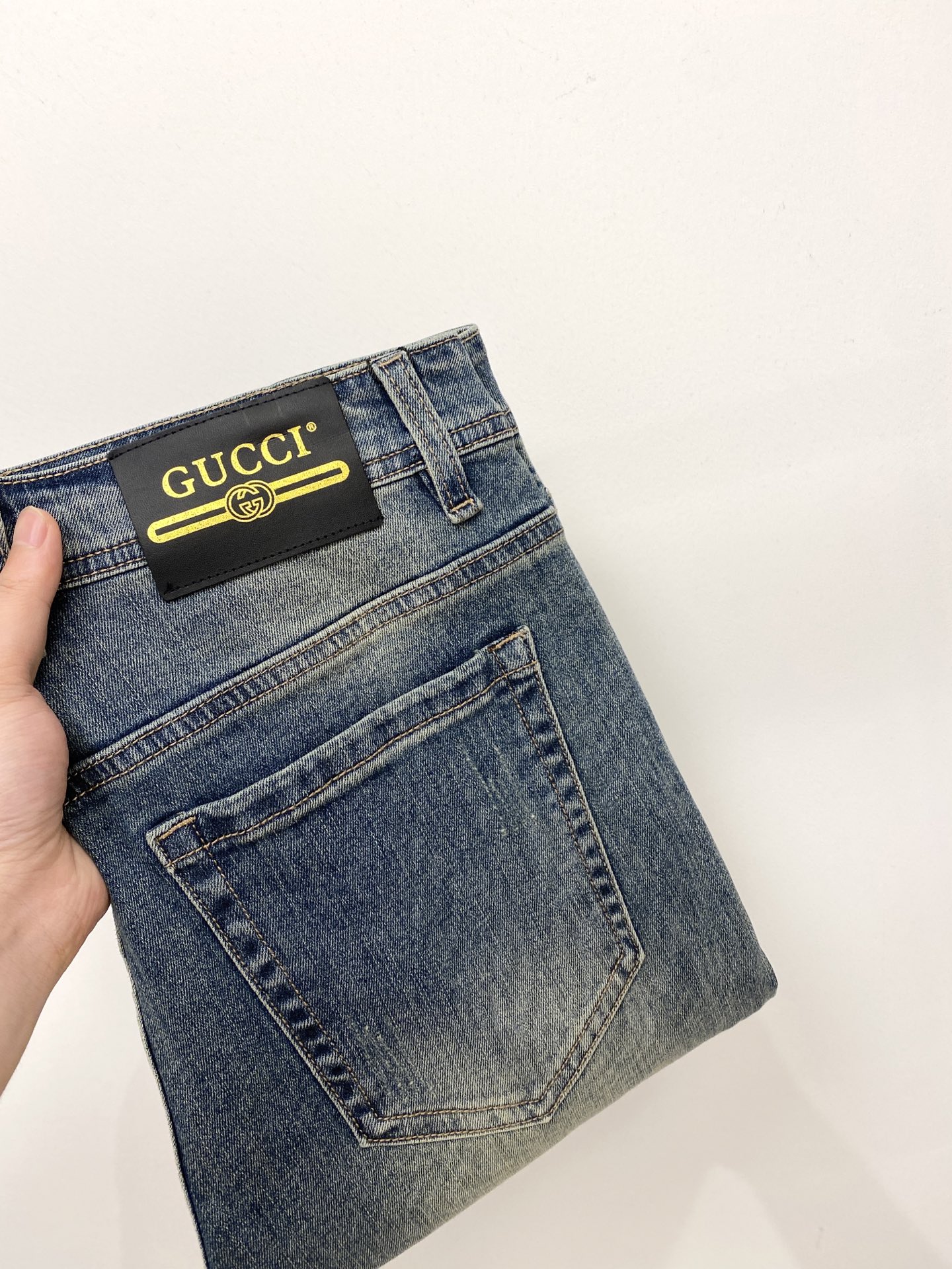 NO:445445,Guqi, 2025 latest products, special counters are available at the same time, original singles, washable casual jeans, imported original washable elastic fabric, comfortable and elastic, original hardware and auxiliary decorative logo, super positive style, extremely high grade, counter quality, fashionable and stylish upper body, 29-38, jeans, alexander wang19860909古奇、2025最新品,专柜同步有售,原单狠货,水洗休闲牛仔裤,进口原版水洗弹力面料,舒适有弹性,原版五金辅料装饰logo,版型超正,档次极高,专柜品质,上身时尚有型,码数29-38,,jeans,alexander wang,Men's clothing