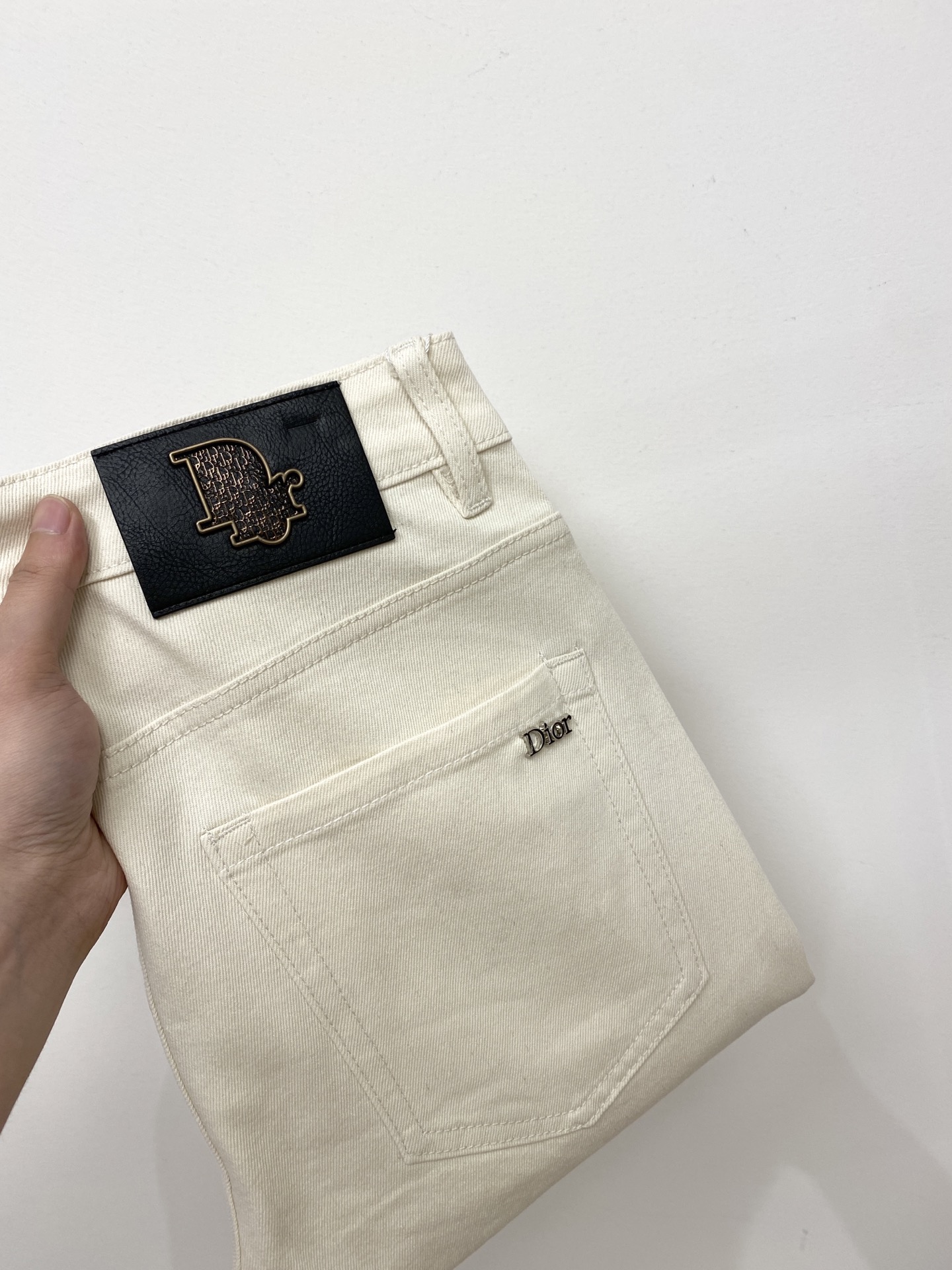 NO:445479,Dior, 2025 latest products, special counters are available at the same time, original singles, washable casual jeans, imported original washing elastic fabric, comfortable and elastic, original hardware and auxiliary decorative logo, super positive style, extremely high grade, counter quality, fashionable and stylish upper body, 29-38,,dior,jeans,alexander wang19860909迪奥、2025最新品,专柜同步有售,原单狠货,水洗休闲牛仔裤,进口原版水洗弹力面料,舒适有弹性,原版五金辅料装饰logo,版型超正,档次极高,专柜品质,上身时尚有型,码数29-38,,dior,jeans,alexander wang,Men's clothing