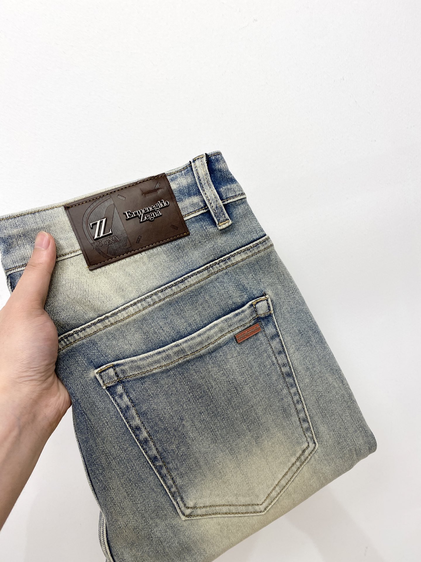 NO:445493,Jenia, 2025 latest products, special counters are available at the same time, original singles, washable casual jeans, imported original washable elastic fabric, comfortable and elastic, original hardware and auxiliary decorative logo, super positive style, extremely high grade, counter quality, fashionable and stylish upper body, 29-38, zegna, jeans, alexander wang19860909杰尼亚、2025最新品,专柜同步有售,原单狠货,水洗休闲牛仔裤,进口原版水洗弹力面料,舒适有弹性,原版五金辅料装饰logo,版型超正,档次极高,专柜品质,上身时尚有型,码数29-38,,zegna,jeans,alexander wang,Men's clothing