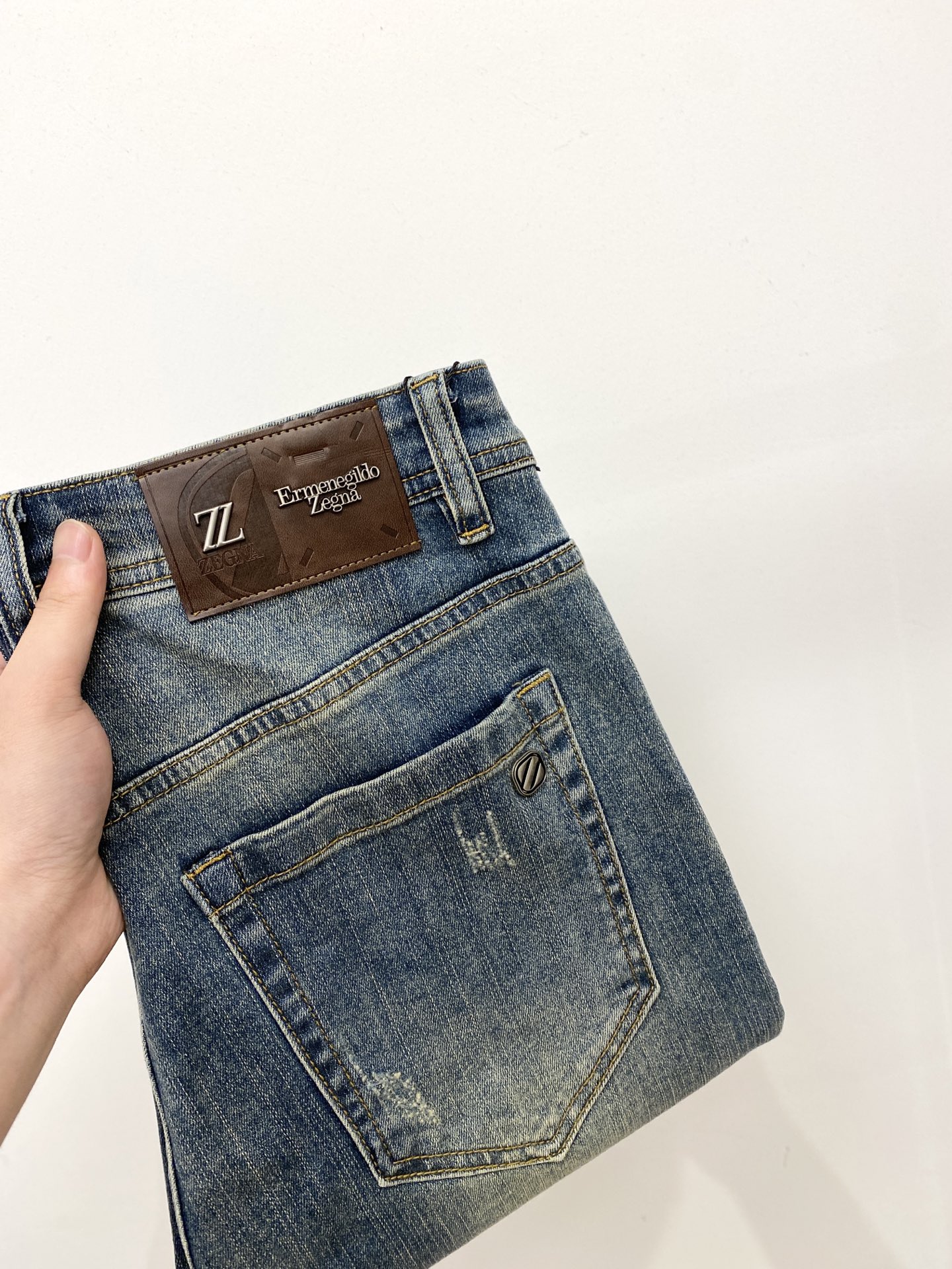 NO:445517,Jenia, 2025 latest products, special counters are available at the same time, original singles, washable casual jeans, imported original washable elastic fabric, comfortable and elastic, original hardware and auxiliary decorative logo, super positive style, extremely high grade, counter quality, fashionable and stylish upper body, 29-38 P,,zegna, jeans, alexander wang19860909杰尼亚、2025最新品,专柜同步有售,原单狠货,水洗休闲牛仔裤,进口原版水洗弹力面料,舒适有弹性,原版五金辅料装饰logo,版型超正,档次极高,专柜品质,上身时尚有型,码数29-38 P,,zegna,jeans,alexander wang,Men's clothing