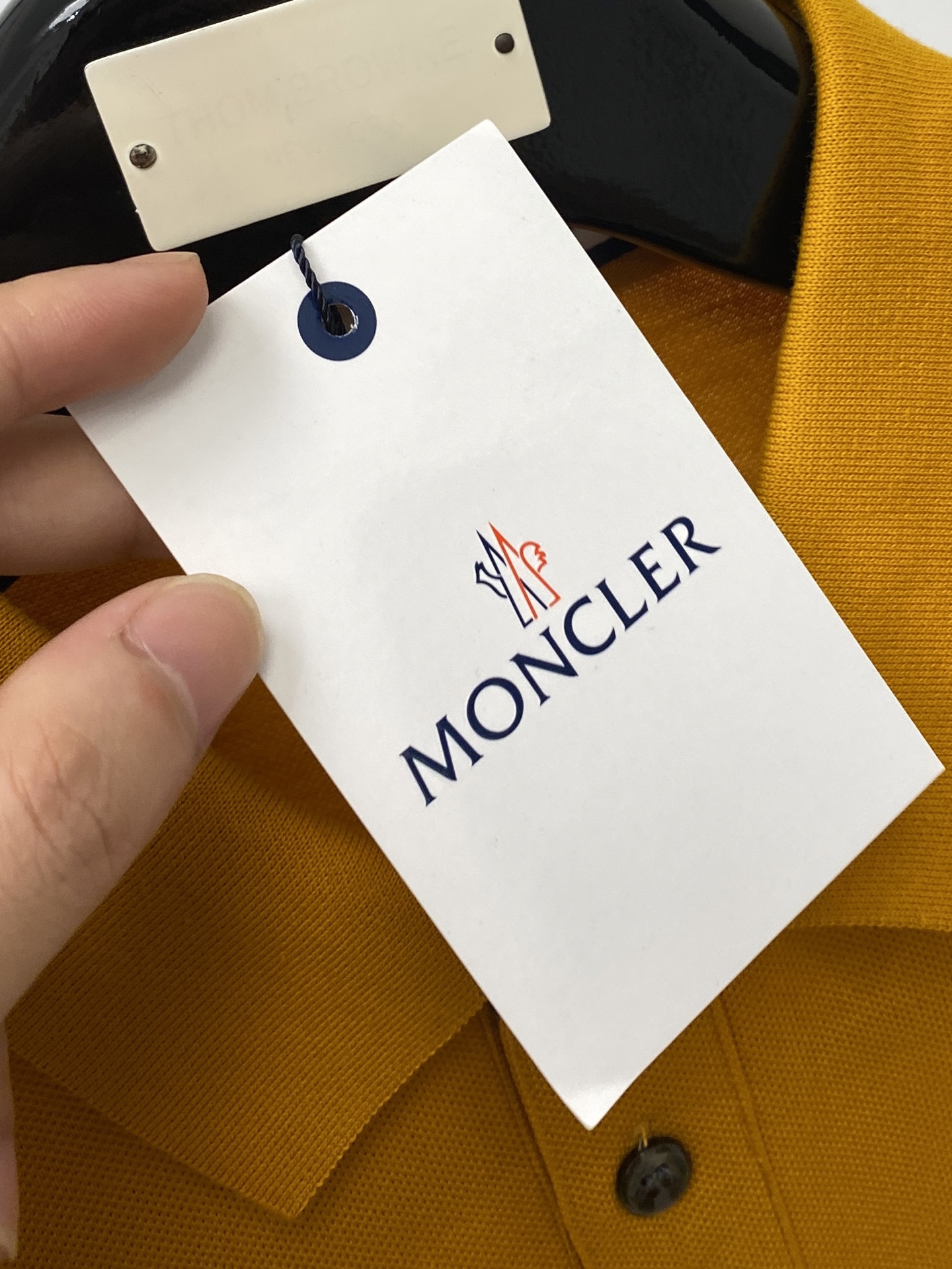 蒙口、2025最新款短袖T恤，帅气时尚，胸前设计凹凸字母logo，简约百搭款。面料棉 不仅挺括，保持潮流