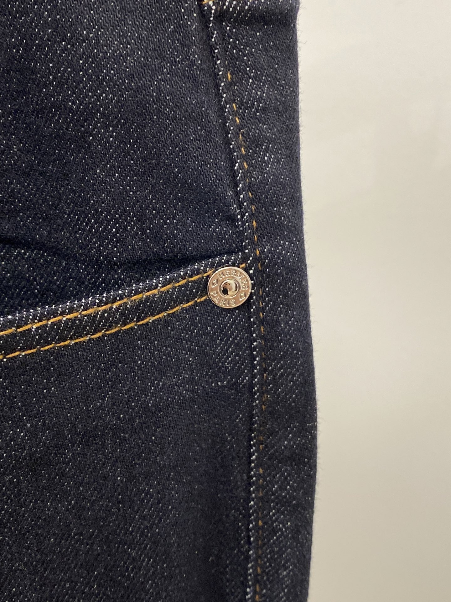 Emass 2025 Latest Products: Premium Water-Washed Jeans with Original Hardware Decorations - 图片 5