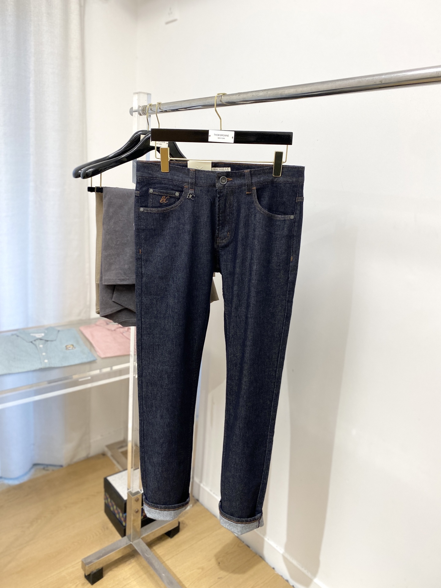 Brumello Cucinelli 2025 Products: Cabinets, Jeans, Water-Washing Fabric, Hardware Logo, Top-Fashion Style - 图片 2