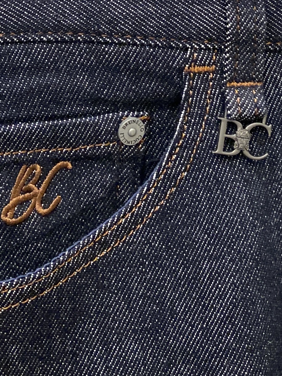 Brumello Cucinelli 2025 Products: Cabinets, Jeans, Water-Washing Fabric, Hardware Logo, Top-Fashion Style - 图片 5