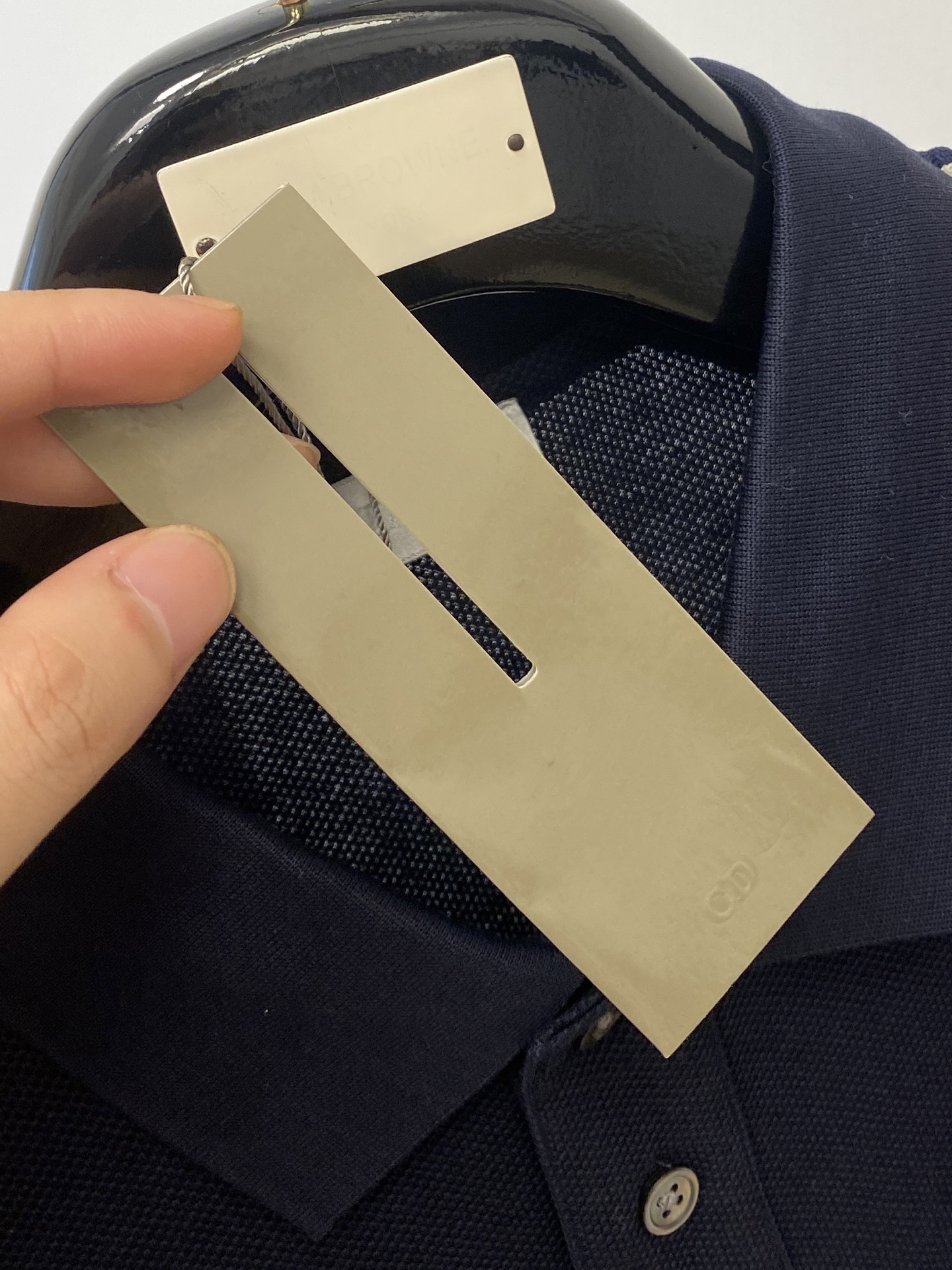 迪奥、2025最新款短袖T恤，帅气时尚，简约百搭款。面料棉 不仅挺括，保持潮流的廓形，又穿着舒适，纱织更