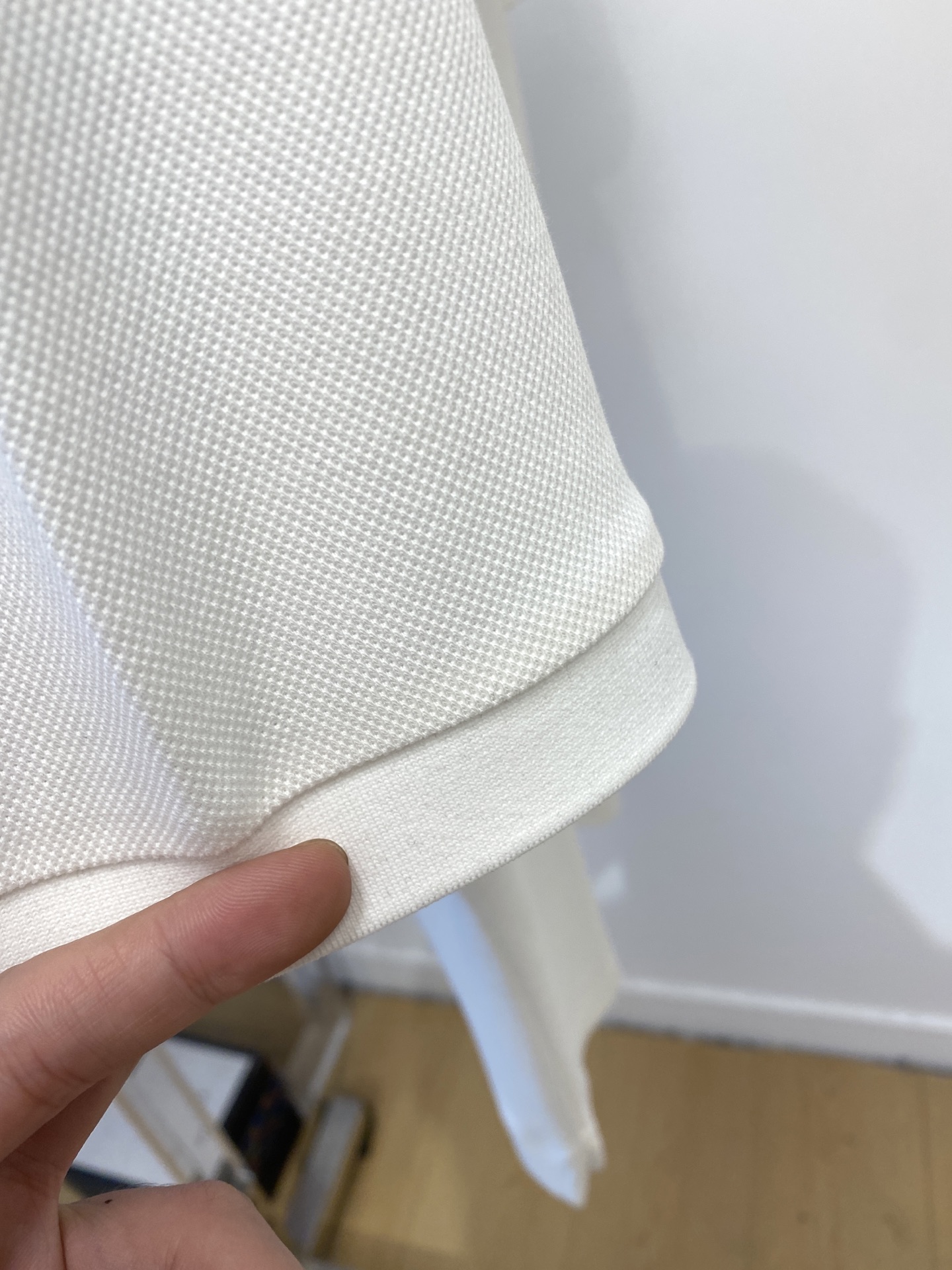 范思哲、2025最新款短袖T恤，帅气时尚，胸前精致刺绣图案字母logo，简约百搭款。面料棉 不仅挺括，保