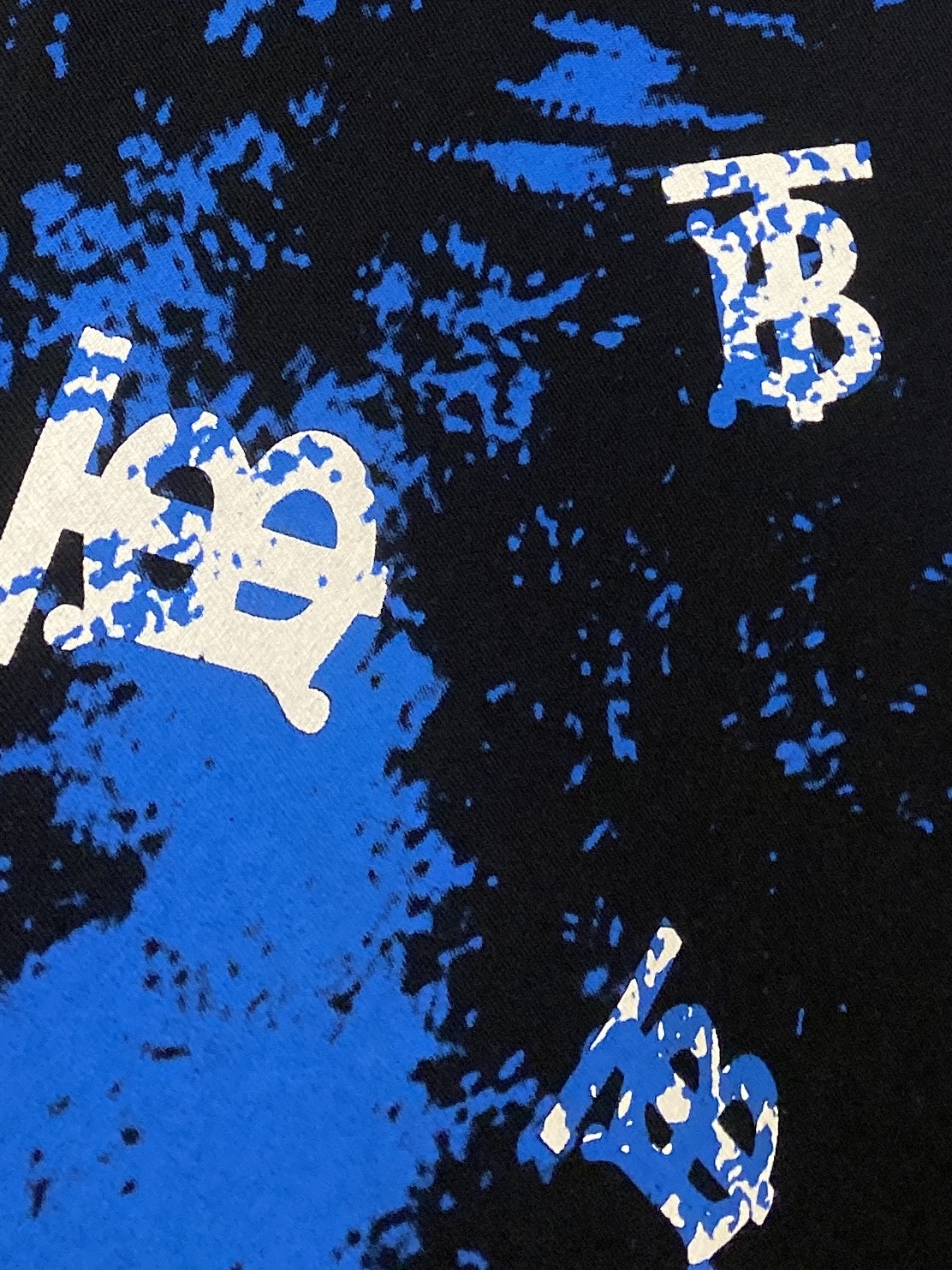 巴宝莉、2025最新款短袖T恤，帅气时尚，顶级数码定位印花字母logo，简约百搭款。面料棉 不仅挺括，保