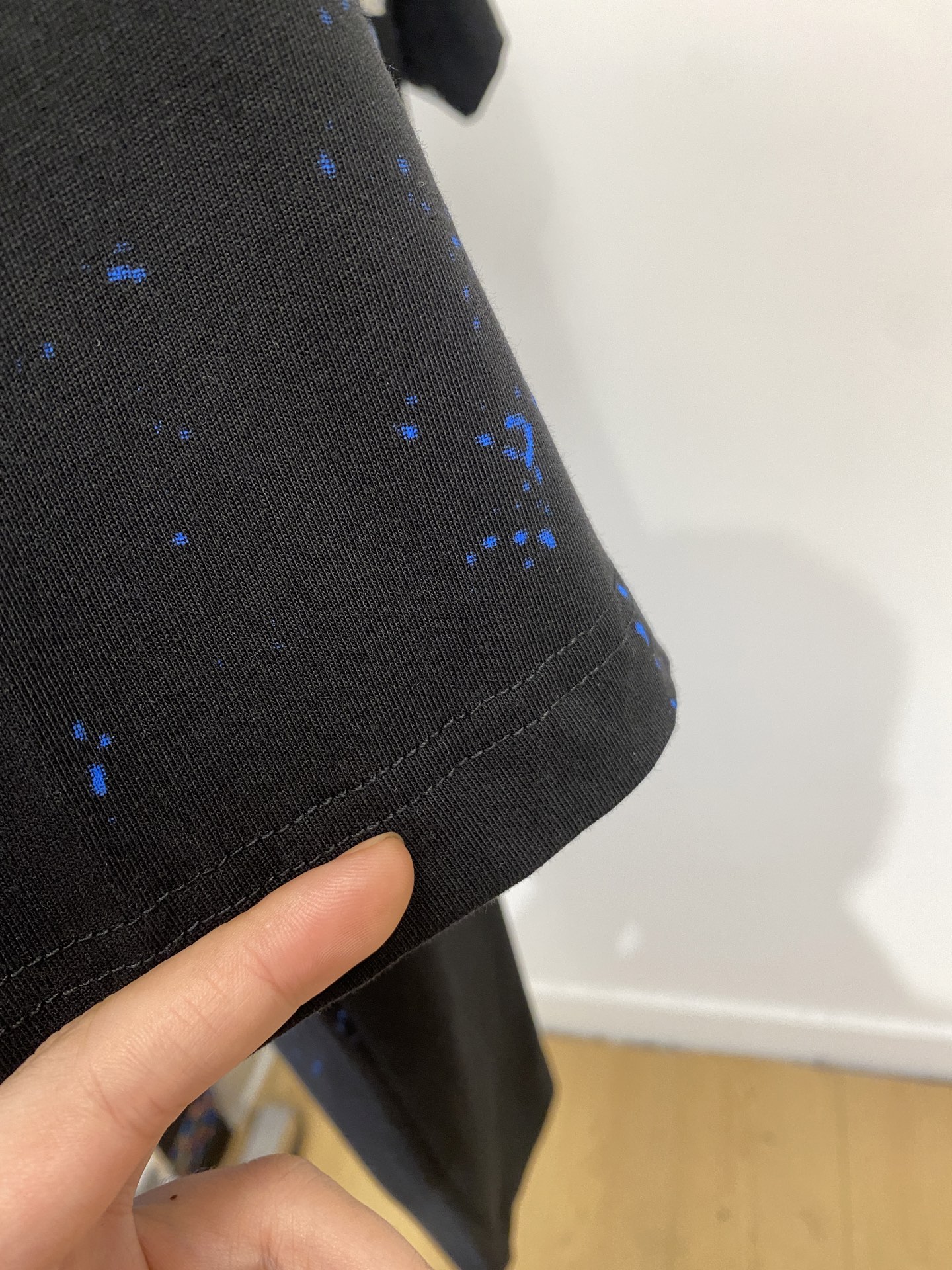 巴宝莉、2025最新款短袖T恤，帅气时尚，顶级数码定位印花字母logo，简约百搭款。面料棉 不仅挺括，保