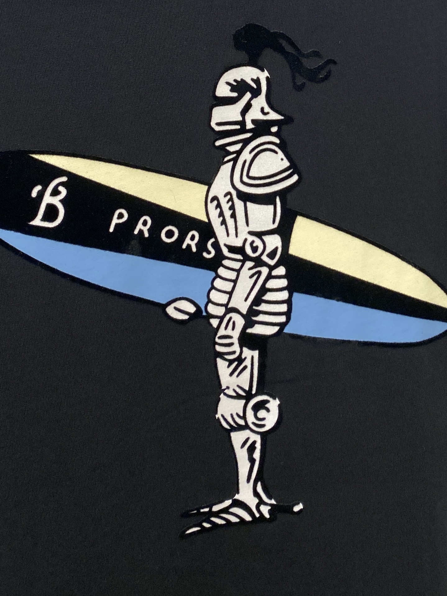 巴宝莉、2025最新款短袖T恤，帅气时尚，胸口精致刺绣字母logo，简约百搭款。面料棉 不仅挺括，保持潮