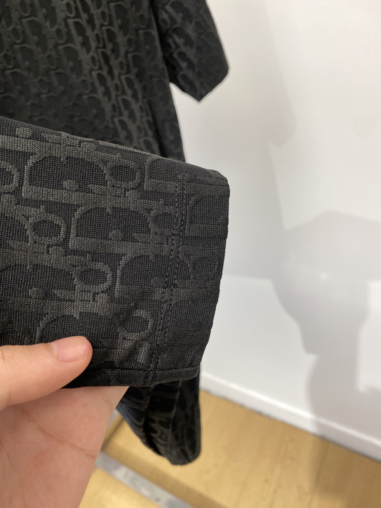 迪奥、2025最新款短袖T恤，帅气时尚，顶级数码定位定织字母logo，简约百搭款。面料棉 不仅挺括，保持