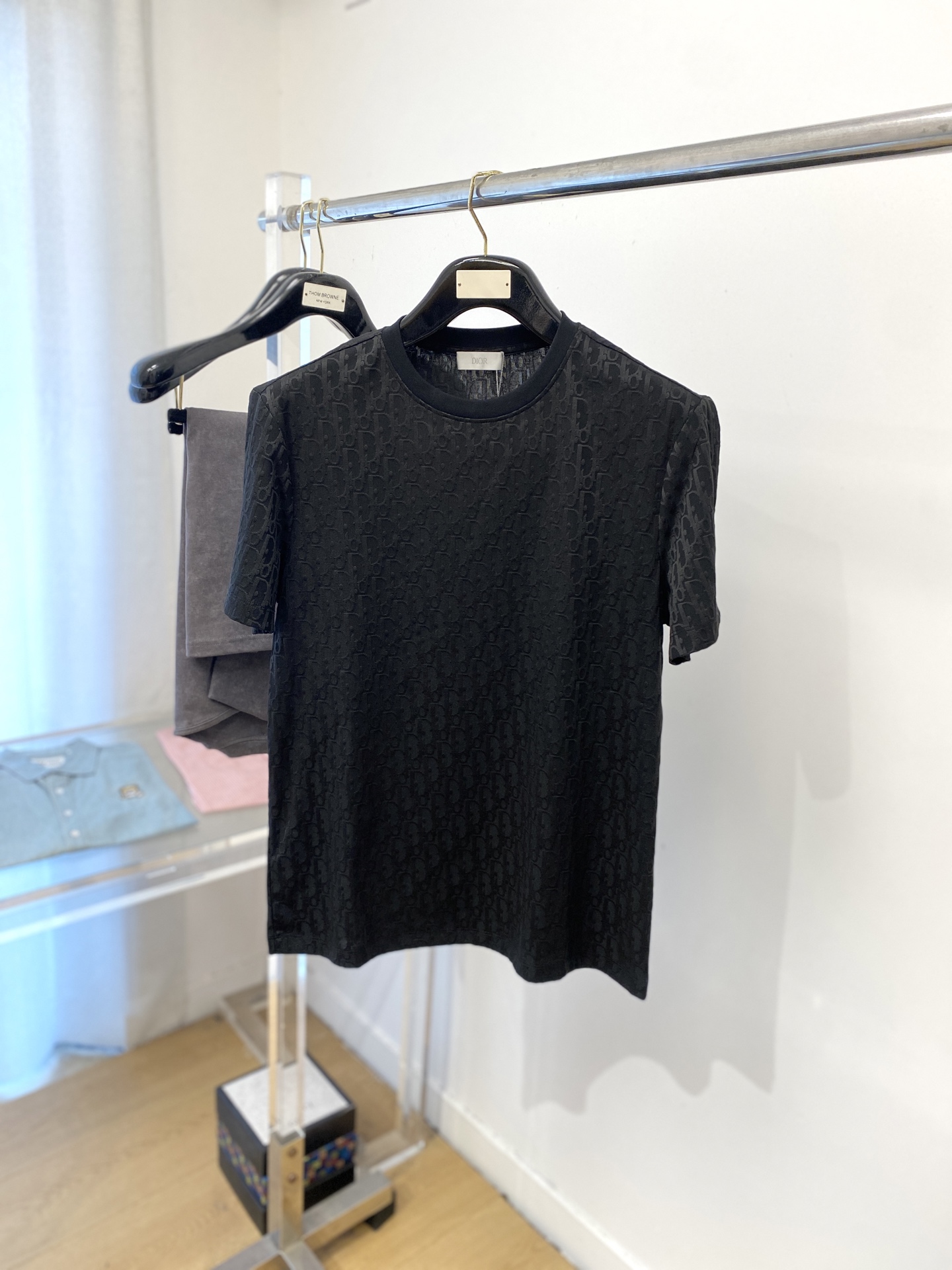 迪奥、2025最新款短袖T恤，帅气时尚，顶级数码定位定织字母logo，简约百搭款。面料棉 不仅挺括，保持