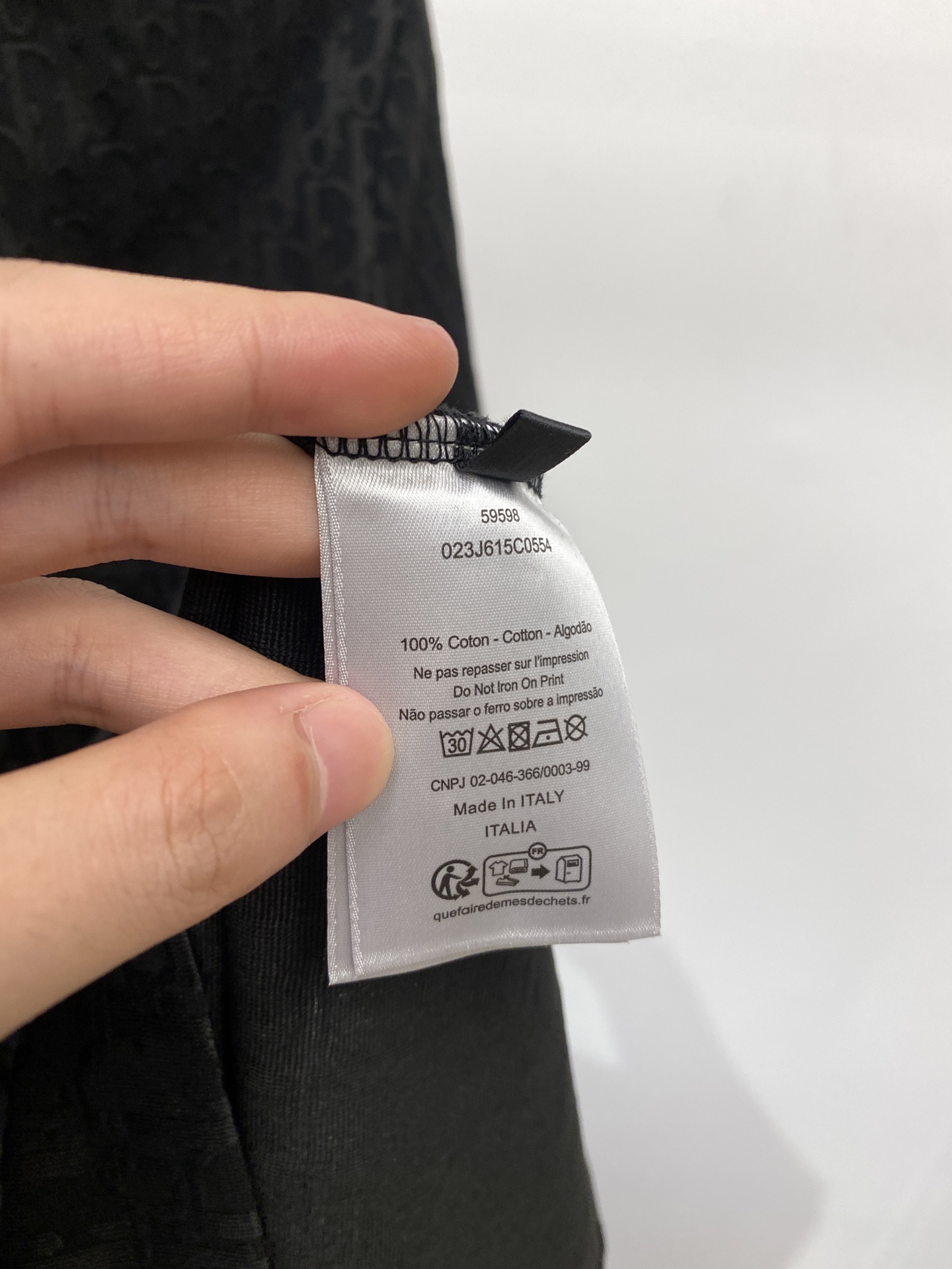 迪奥、2025最新款短袖T恤，帅气时尚，顶级数码定位定织字母logo，简约百搭款。面料棉 不仅挺括，保持