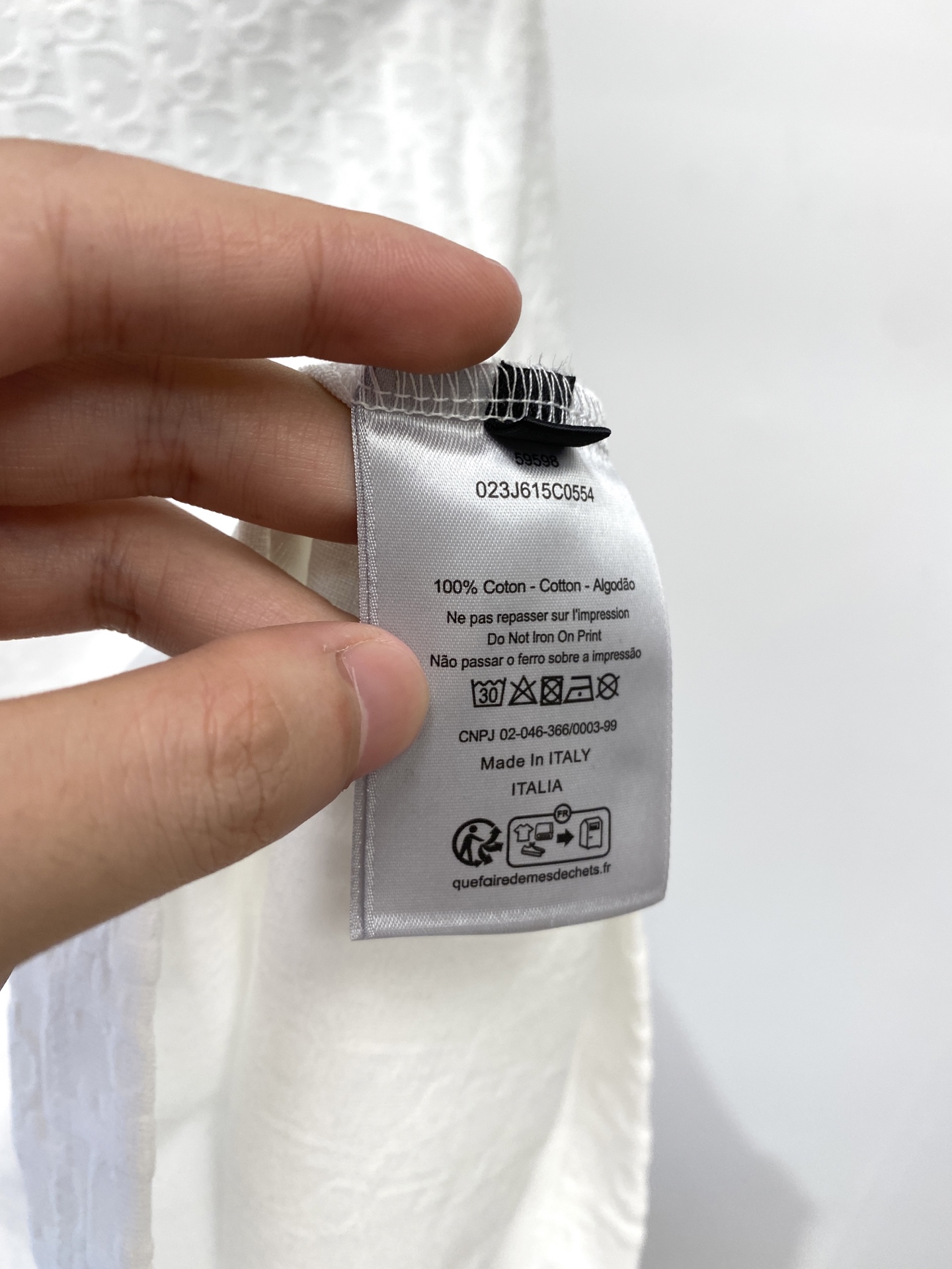 迪奥、2025最新款短袖T恤，帅气时尚，顶级数码定位定织字母logo，简约百搭款。面料棉 不仅挺括，保持