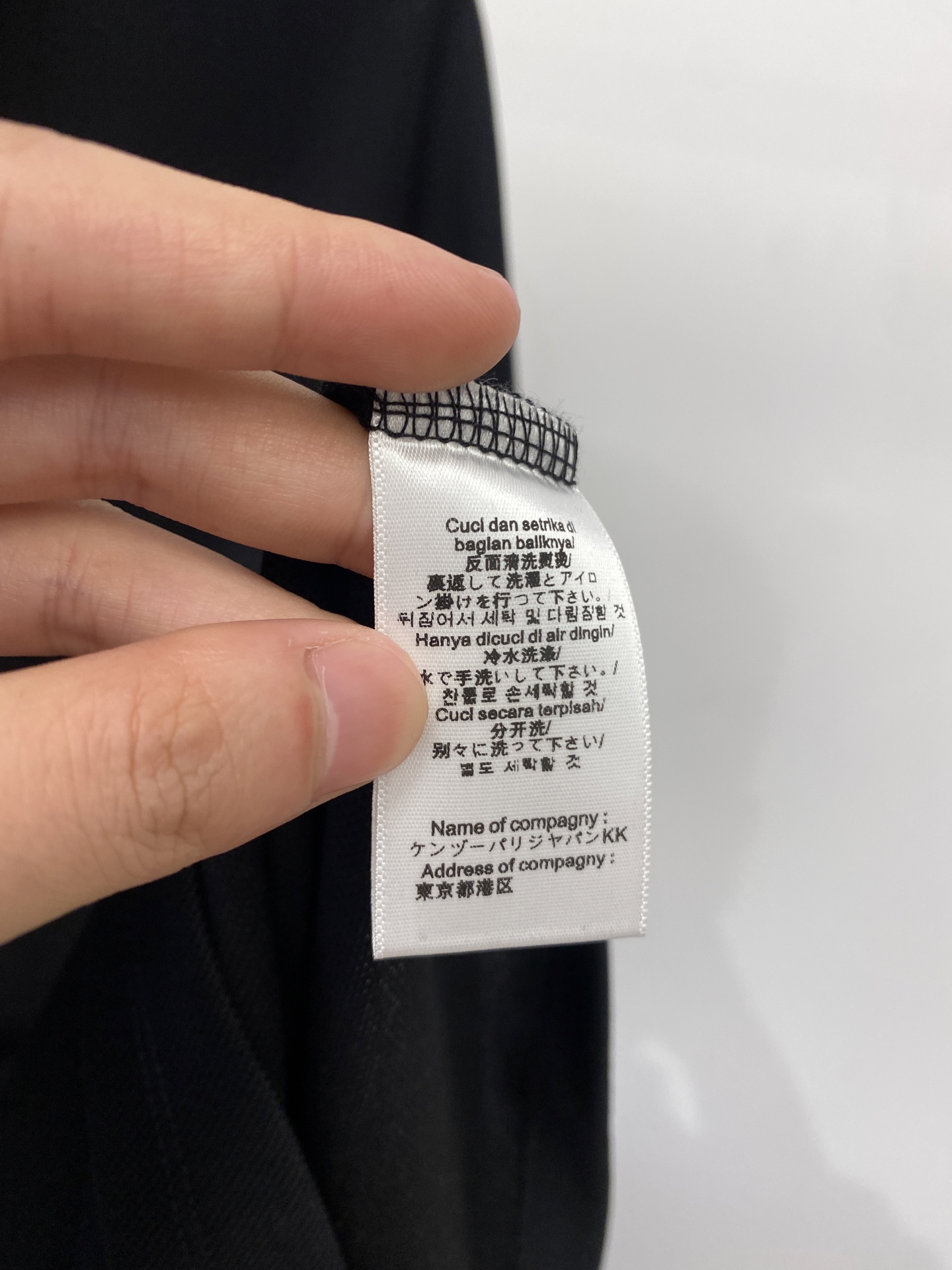 蒙口、2025最新款短袖T恤，帅气时尚，胸去精致刺绣字母logo，简约百搭款。面料棉 不仅挺括，保持潮流