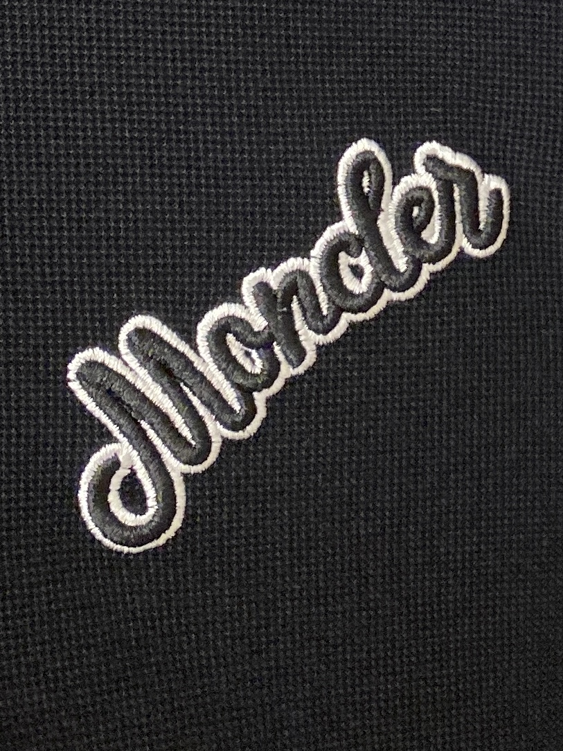 蒙口、2025最新款短袖T恤，帅气时尚，胸去精致刺绣字母logo，简约百搭款。面料棉 不仅挺括，保持潮流