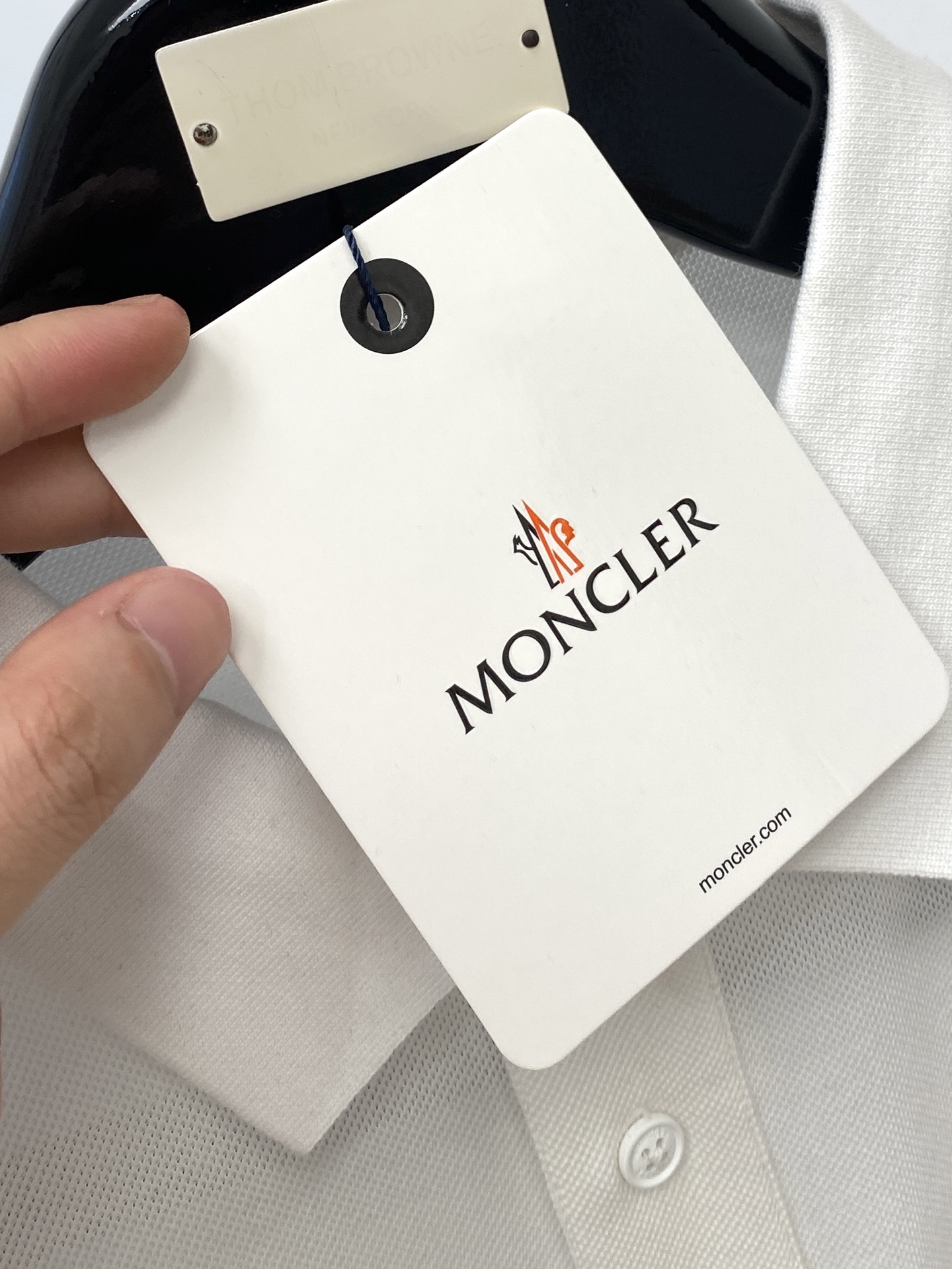 蒙口、2025最新款短袖T恤，帅气时尚，胸去精致刺绣字母logo，简约百搭款。面料棉 不仅挺括，保持潮流