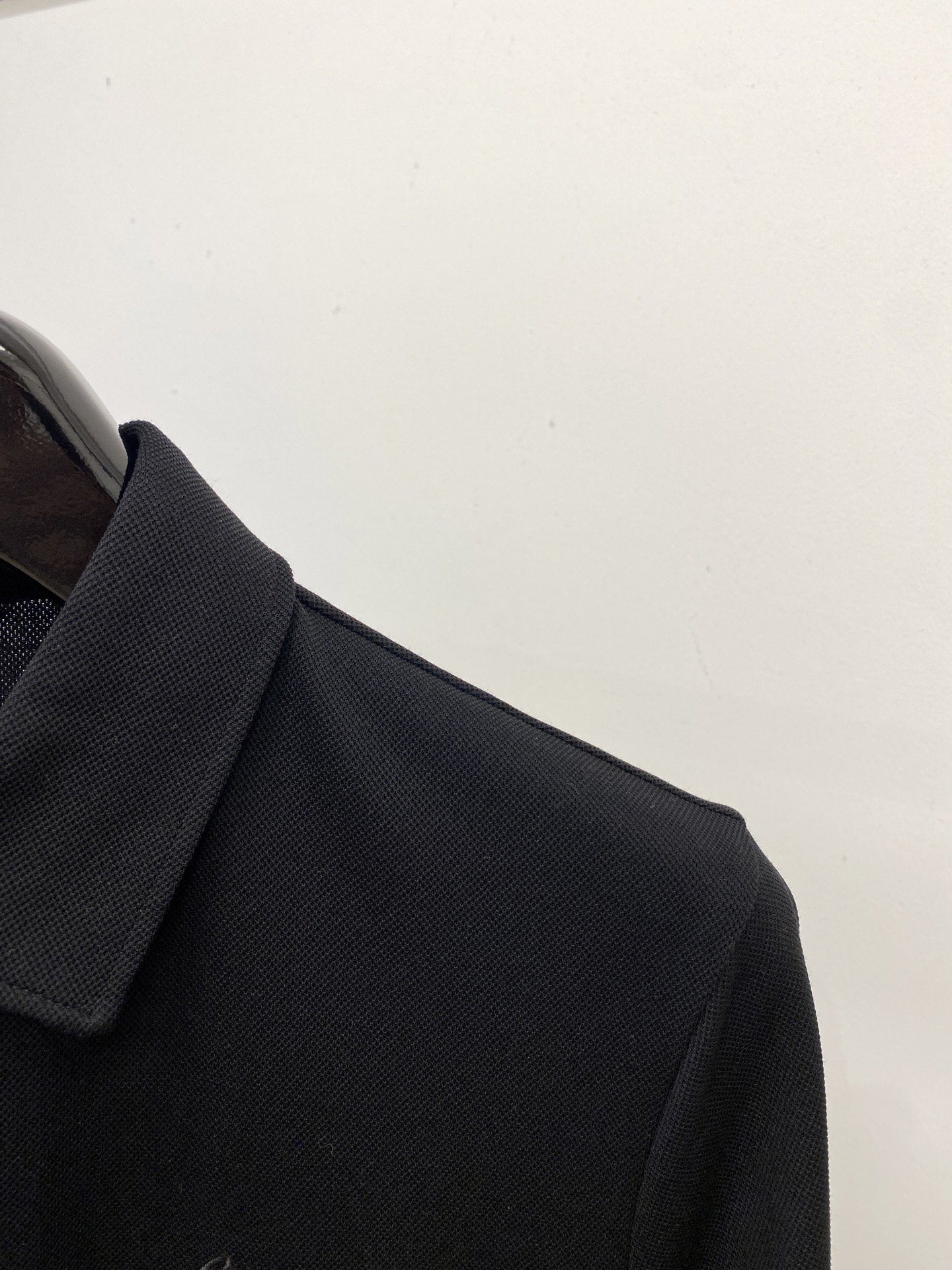 Buomi 时尚潮牌、2025最新款短袖T恤，帅气时尚，胸前精致刺绣图案字母logo，简约百搭款。面料棉