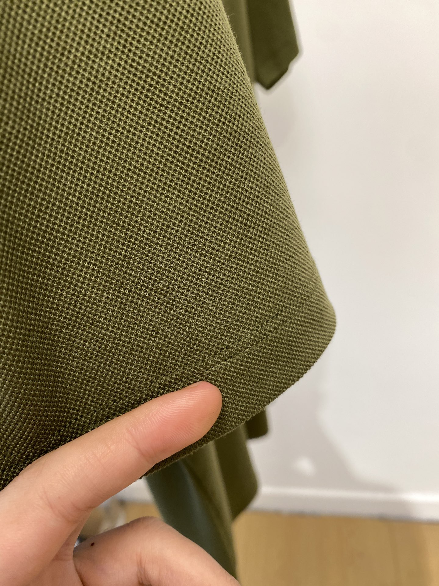 Buomi 时尚潮牌、2025最新款短袖T恤，帅气时尚，胸前精致刺绣图案字母logo，简约百搭款。面料棉