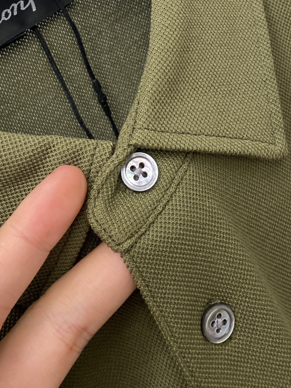 Buomi 时尚潮牌、2025最新款短袖T恤，帅气时尚，胸前精致刺绣图案字母logo，简约百搭款。面料棉