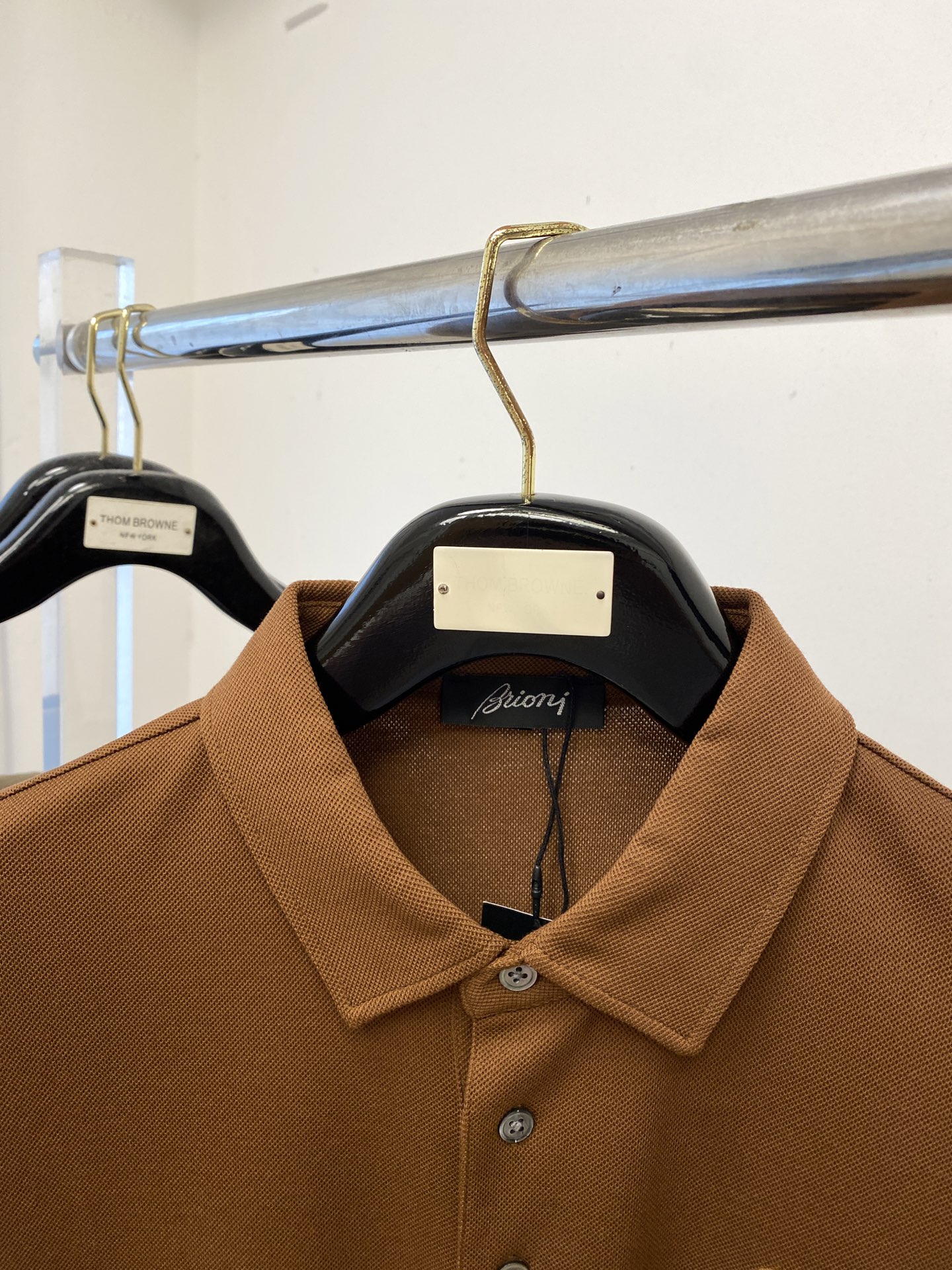 Buomi 时尚潮牌、2025最新款短袖T恤，帅气时尚，胸前精致刺绣图案字母logo，简约百搭款。面料棉