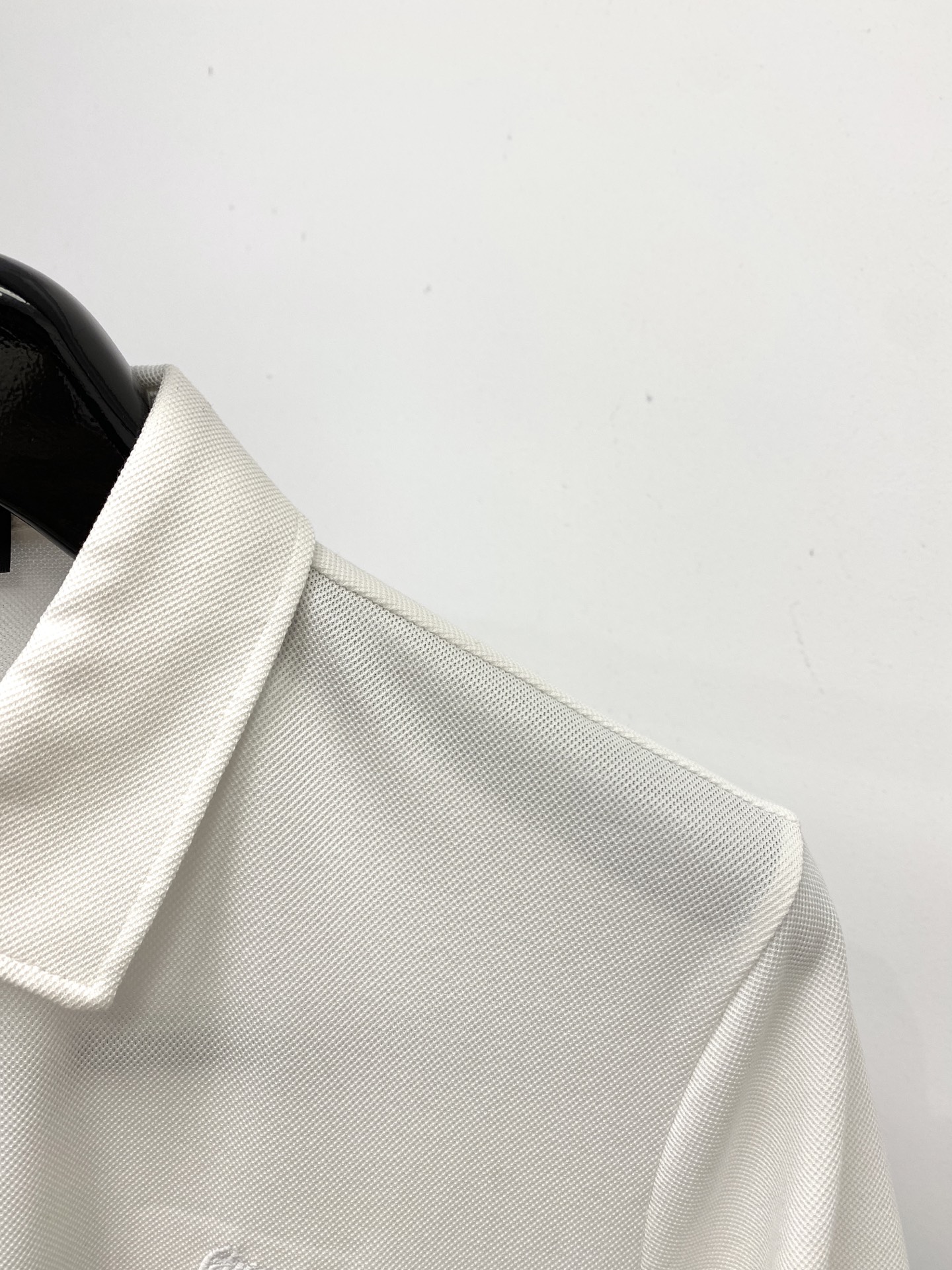 Buomi 时尚潮牌、2025最新款短袖T恤，帅气时尚，胸前精致刺绣图案字母logo，简约百搭款。面料棉