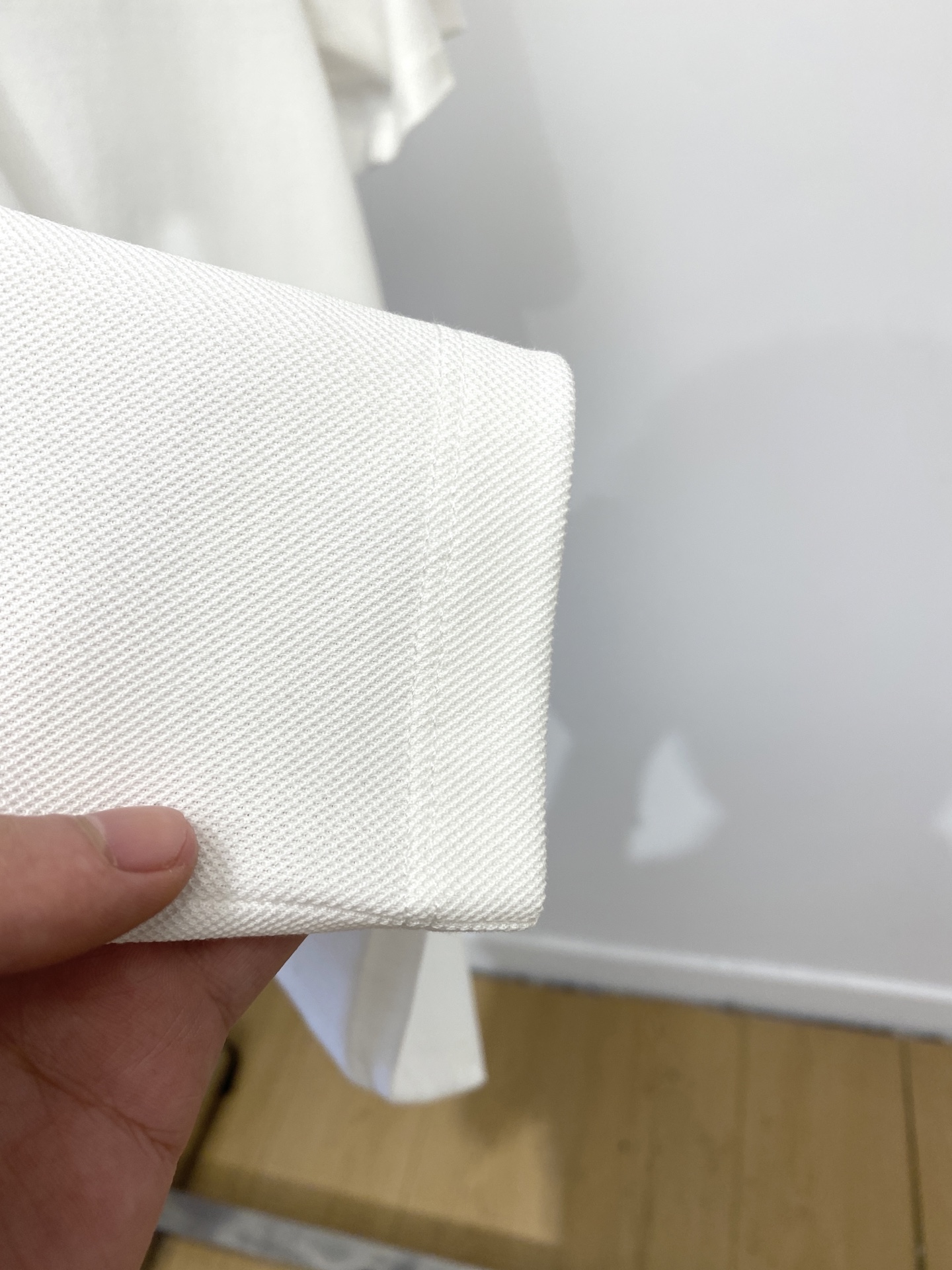 Buomi 时尚潮牌、2025最新款短袖T恤，帅气时尚，胸前精致刺绣图案字母logo，简约百搭款。面料棉