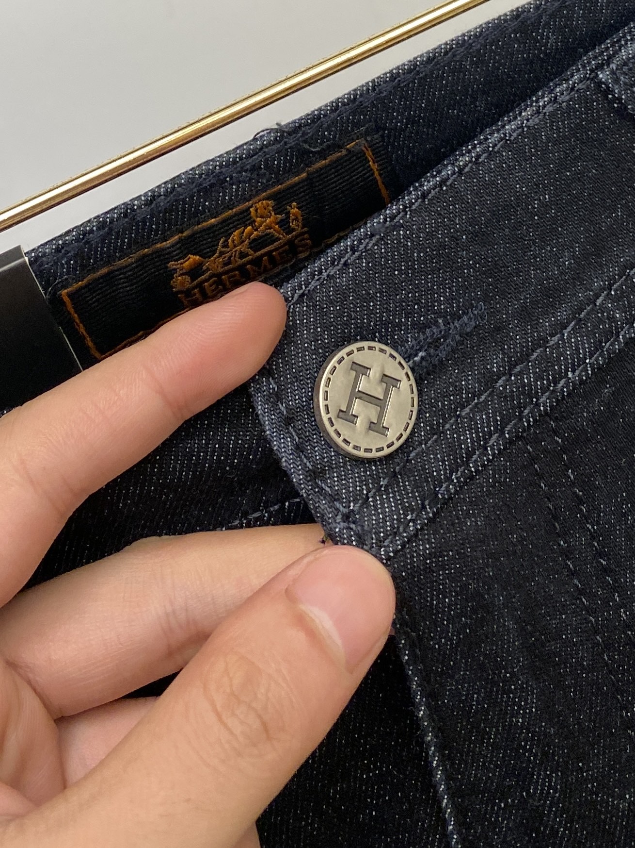 Emass 2025 Latest Synchronized Cabinets and Water-Washing Leisure Jeans Collection - 图片 6