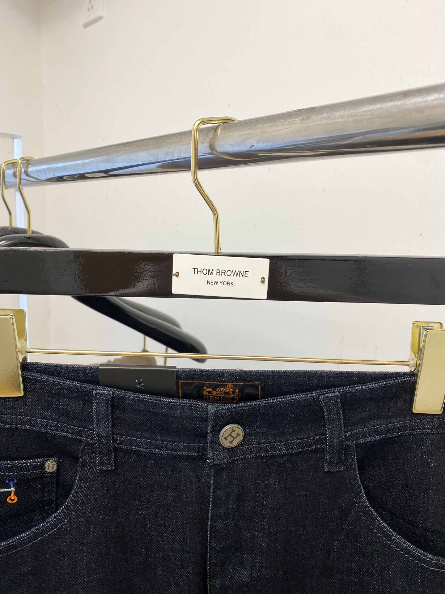 Emass 2025 Latest Synchronized Cabinets and Water-Washing Leisure Jeans Collection - 图片 3