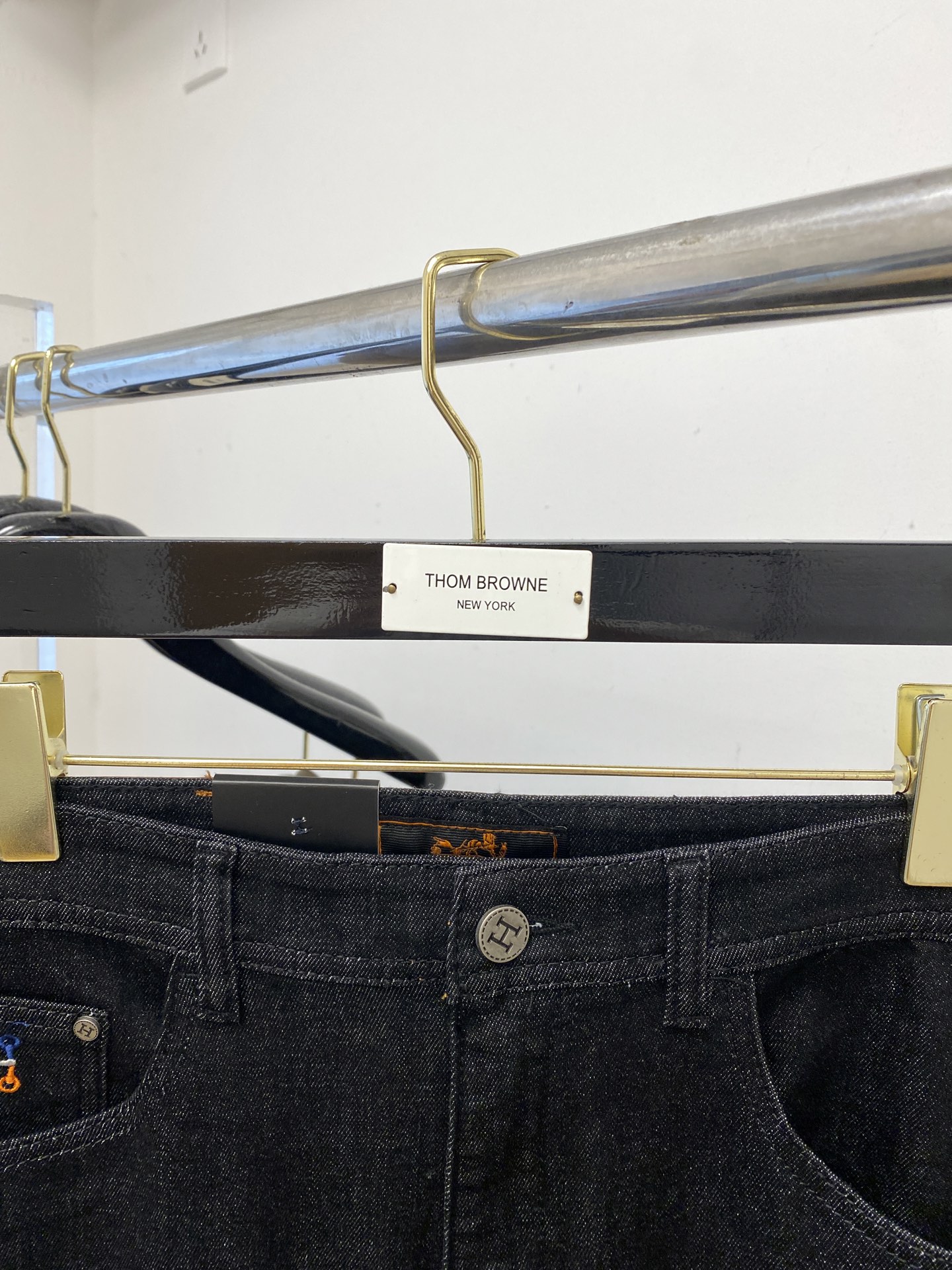Emass 2025 Latest Products: Synchronized Cabinets, Leisure Jeans with Original Water-washing Fabrics - 图片 3
